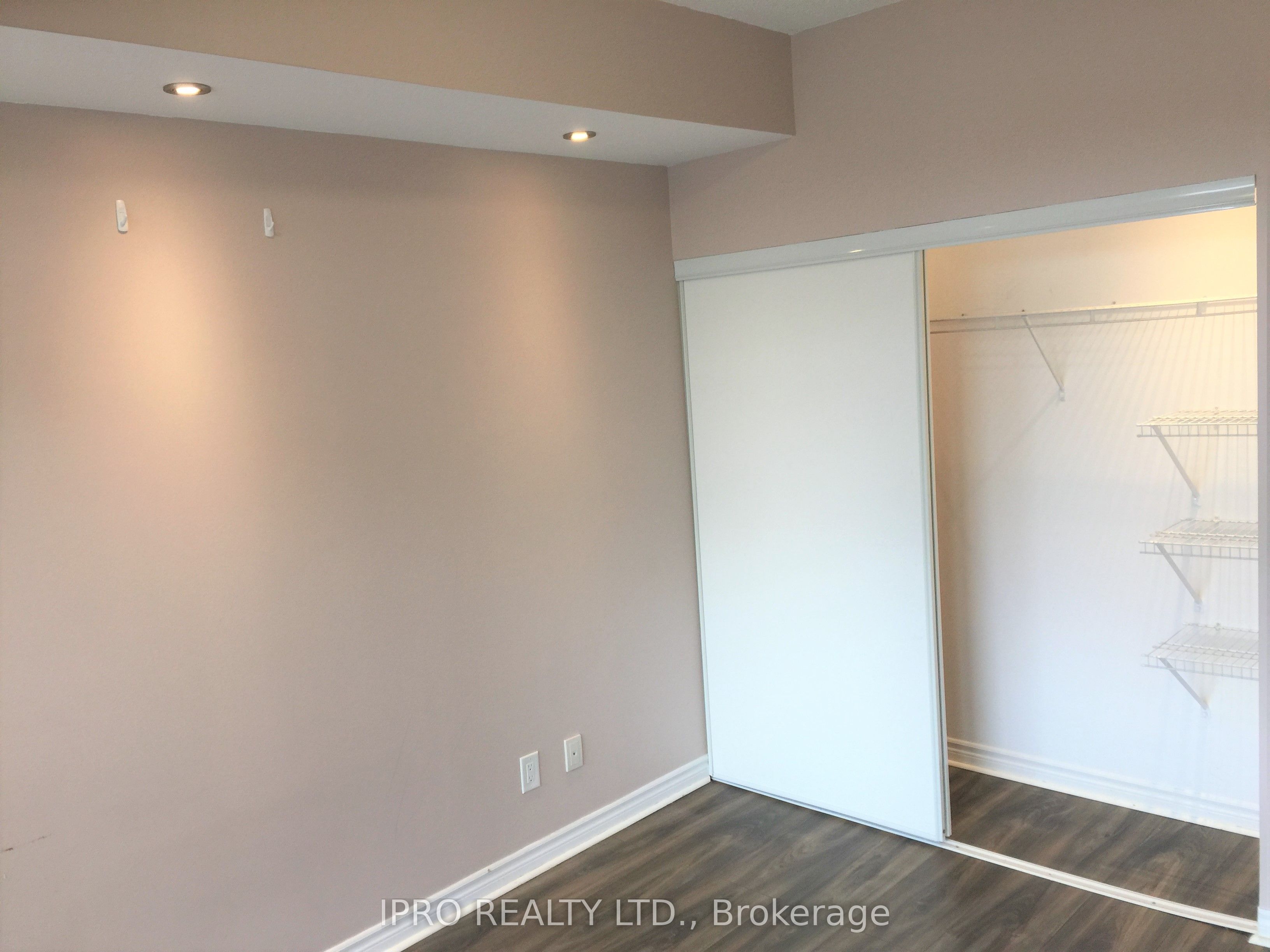 135 Wynford Drive, #409
