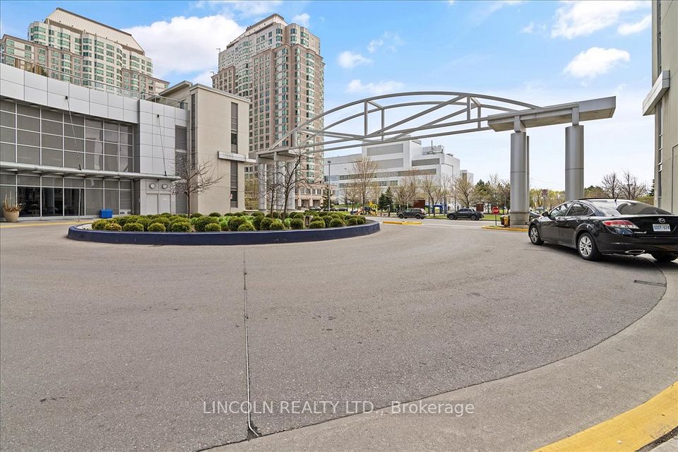 36 Lee Centre