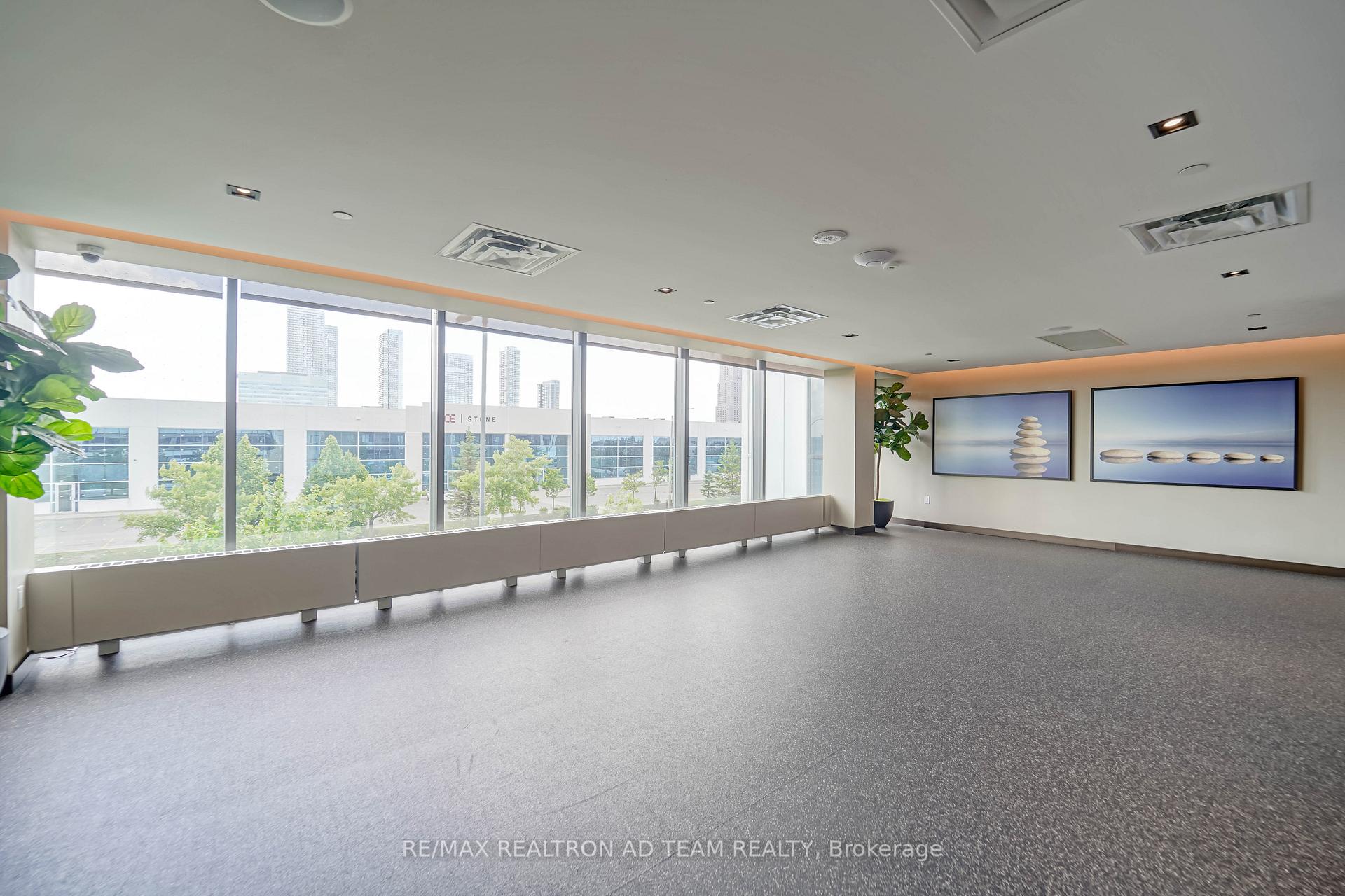 Condo at 10 Honeycrisp, Vaughan For sale