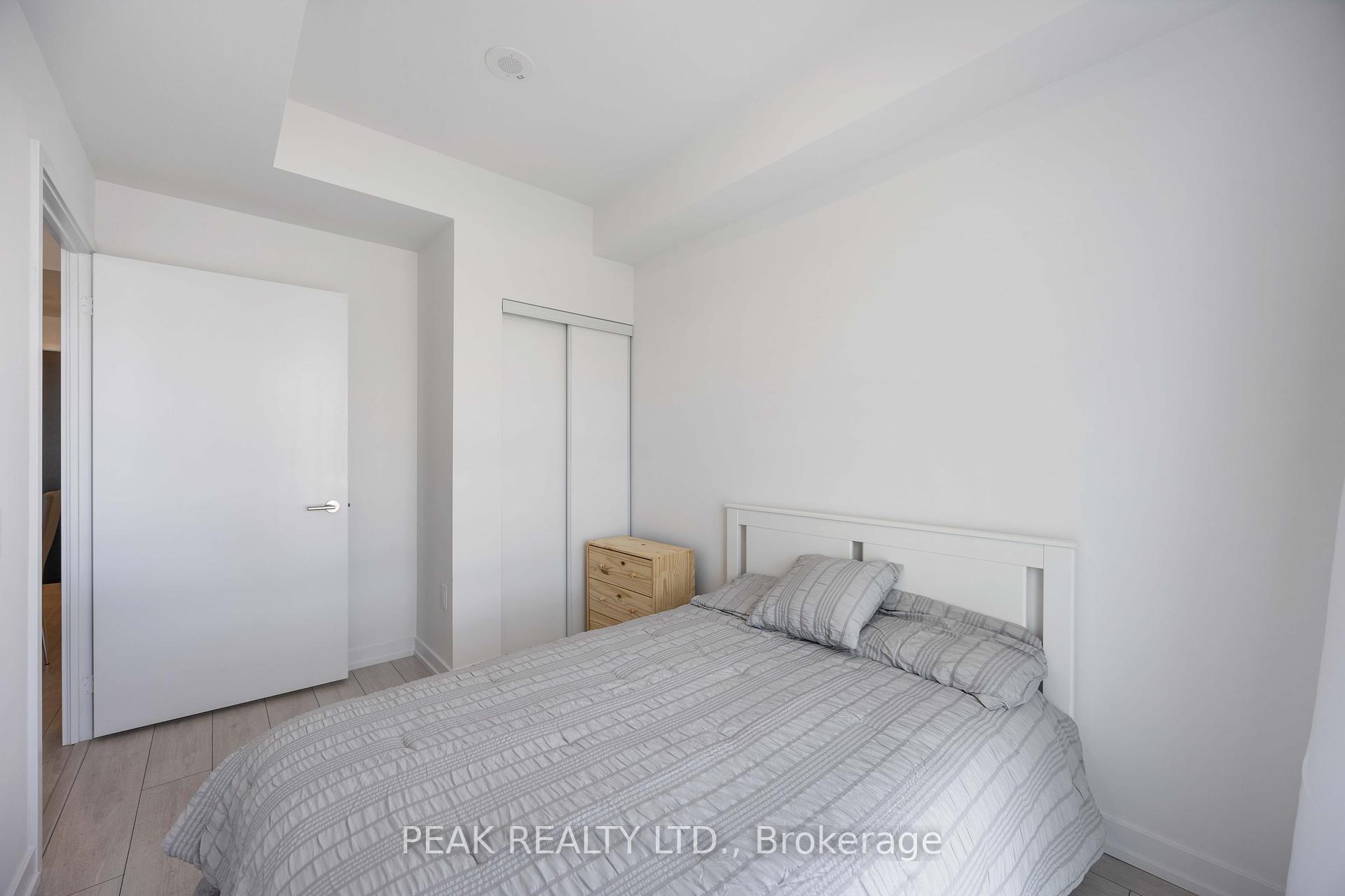 1 Bedroom Condo at 500 Dupont,  Toronto For sale