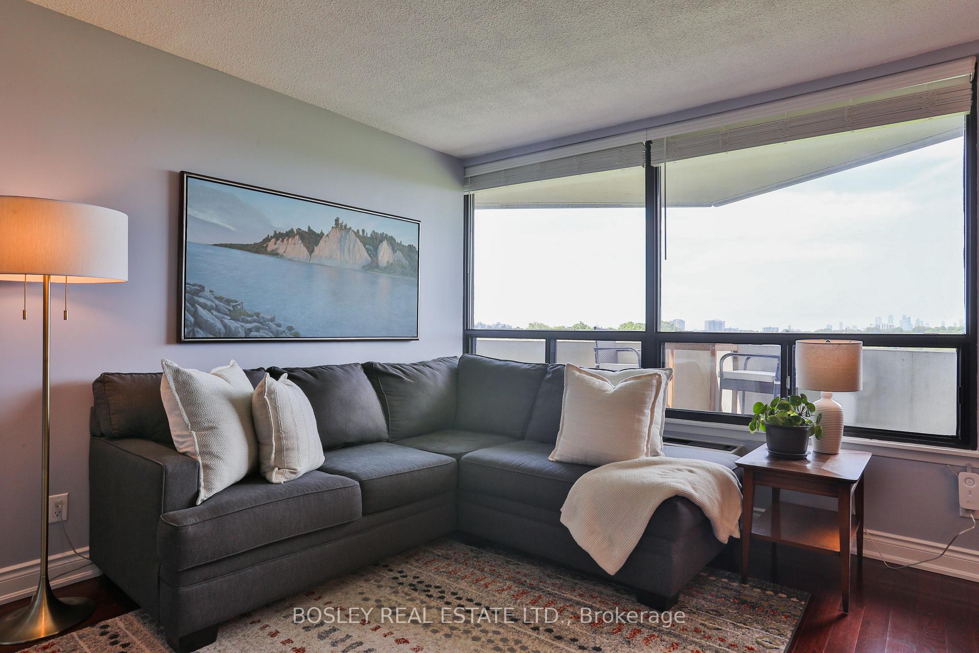 2 Bedrooms Condo at 284 Mill, Toronto For sale