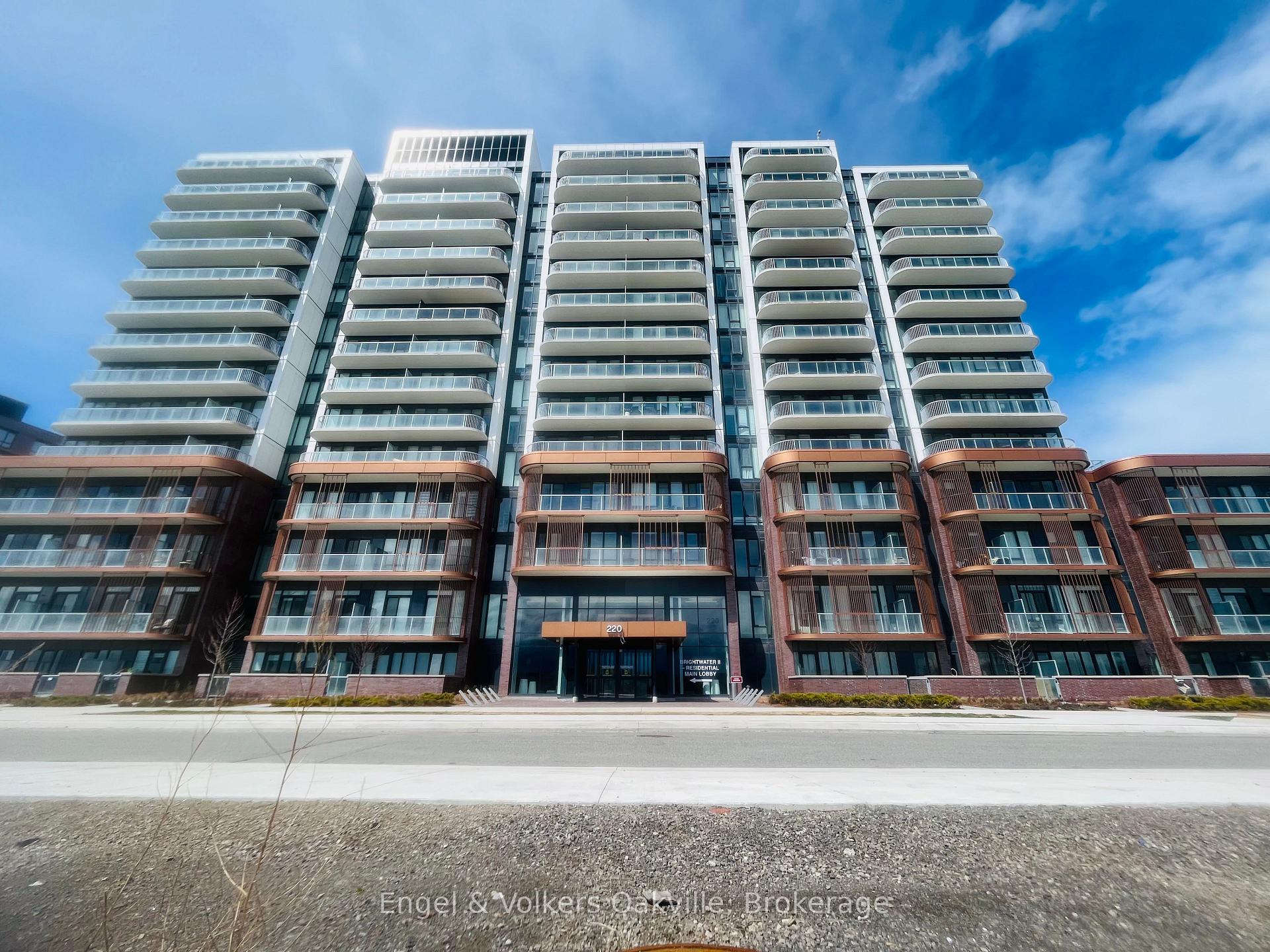 2 Bedrooms Condo at 220 Missinnihe, Mississauga For sale
