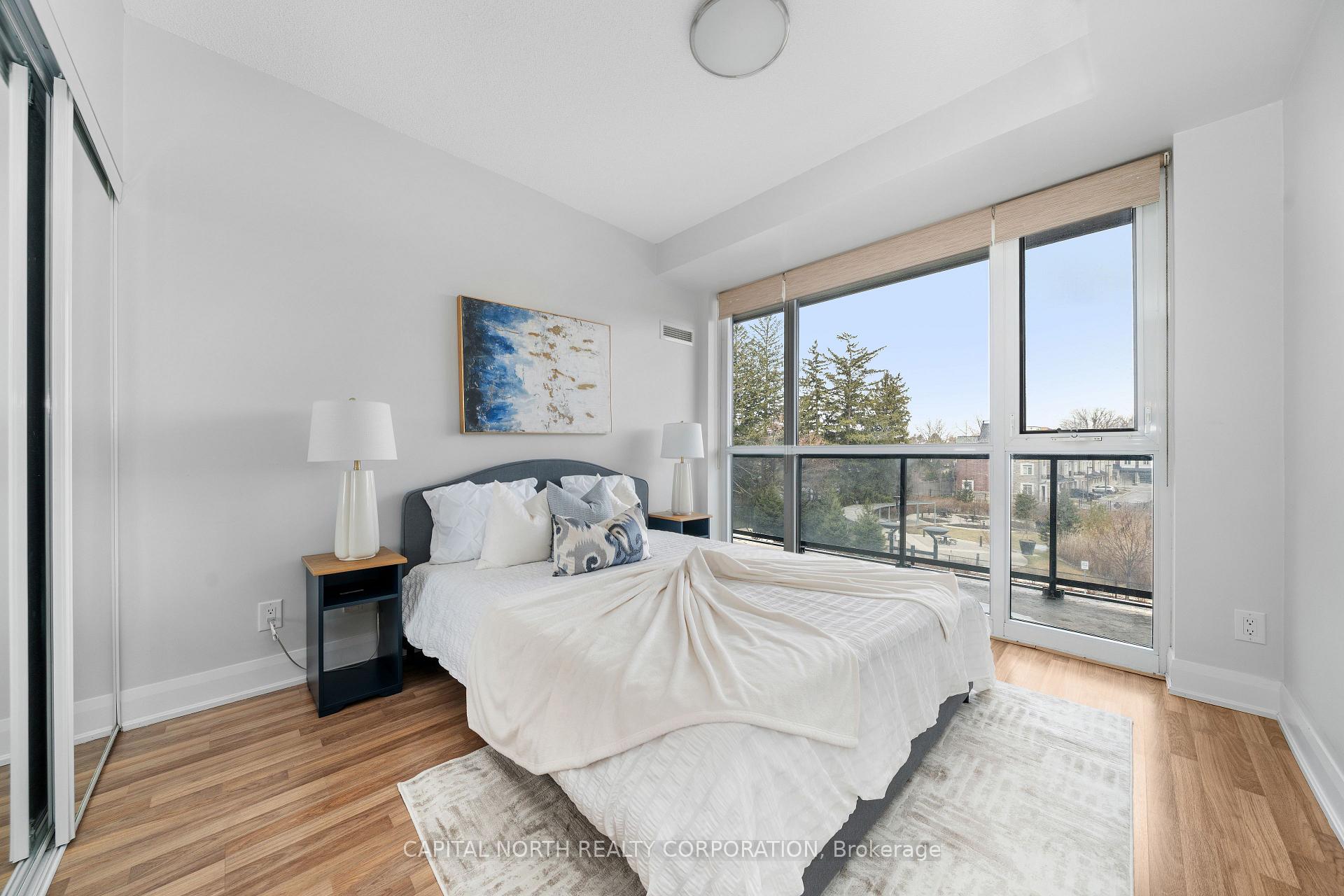 2 Bedrooms Condo at 4700 Highway 7, Vaughan For sale