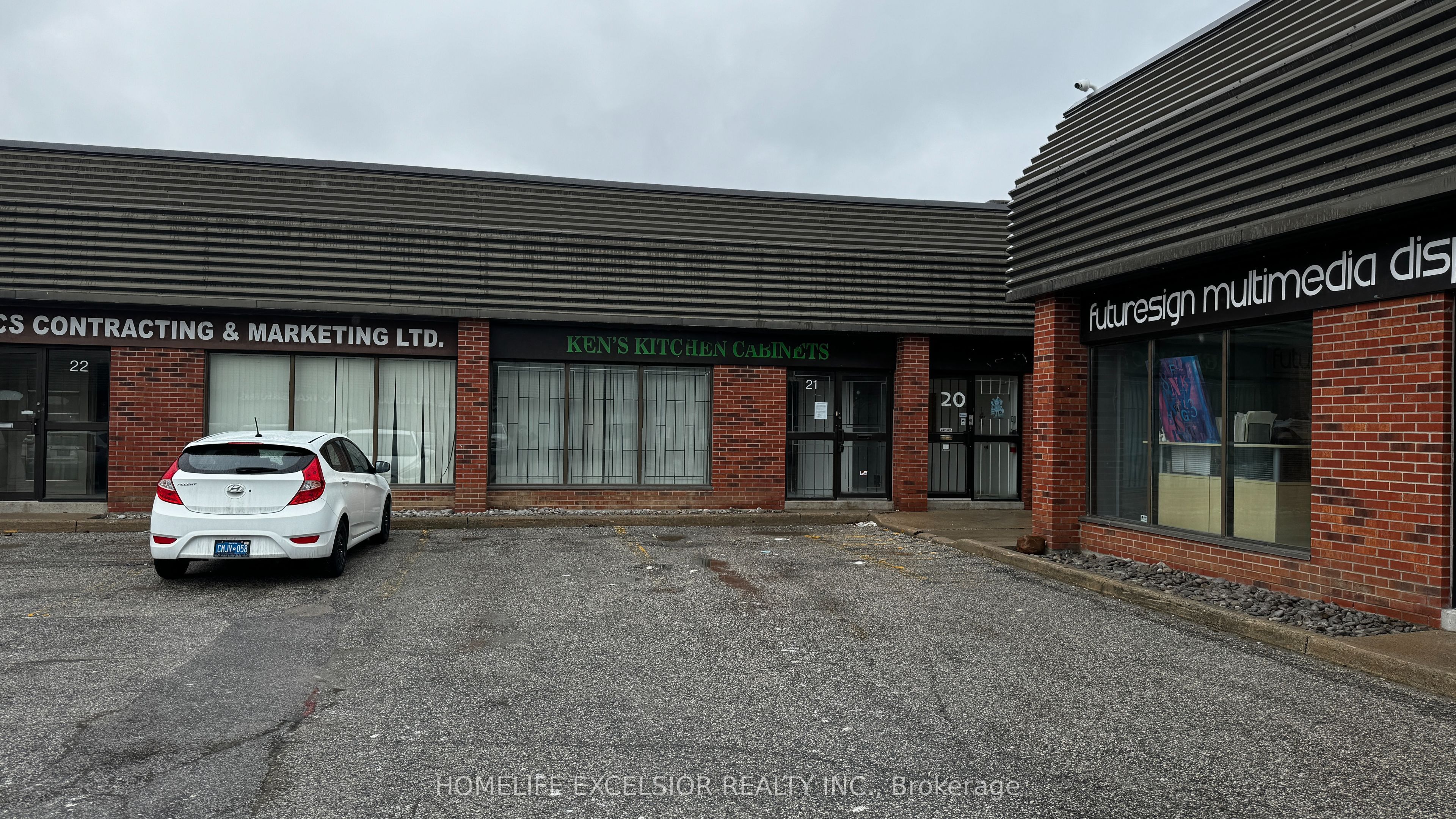 825 Denison Street, #21