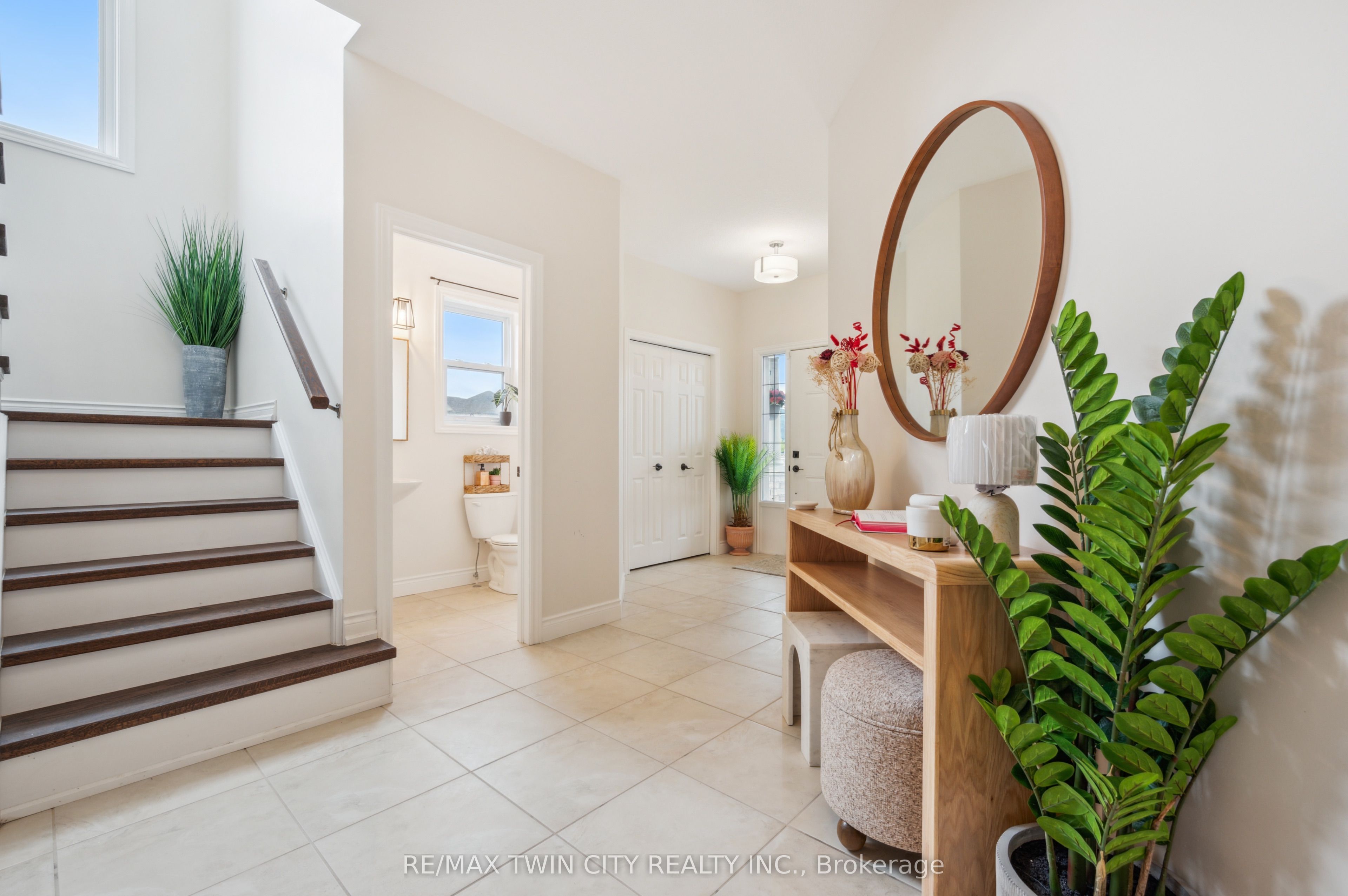 450 Applegate Court