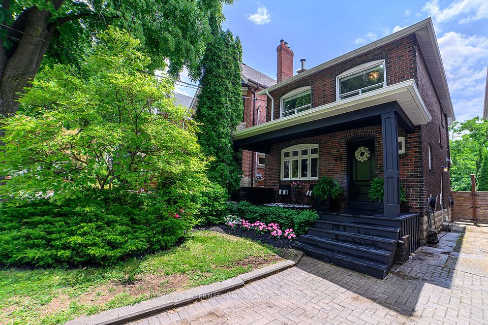 43 Manor
