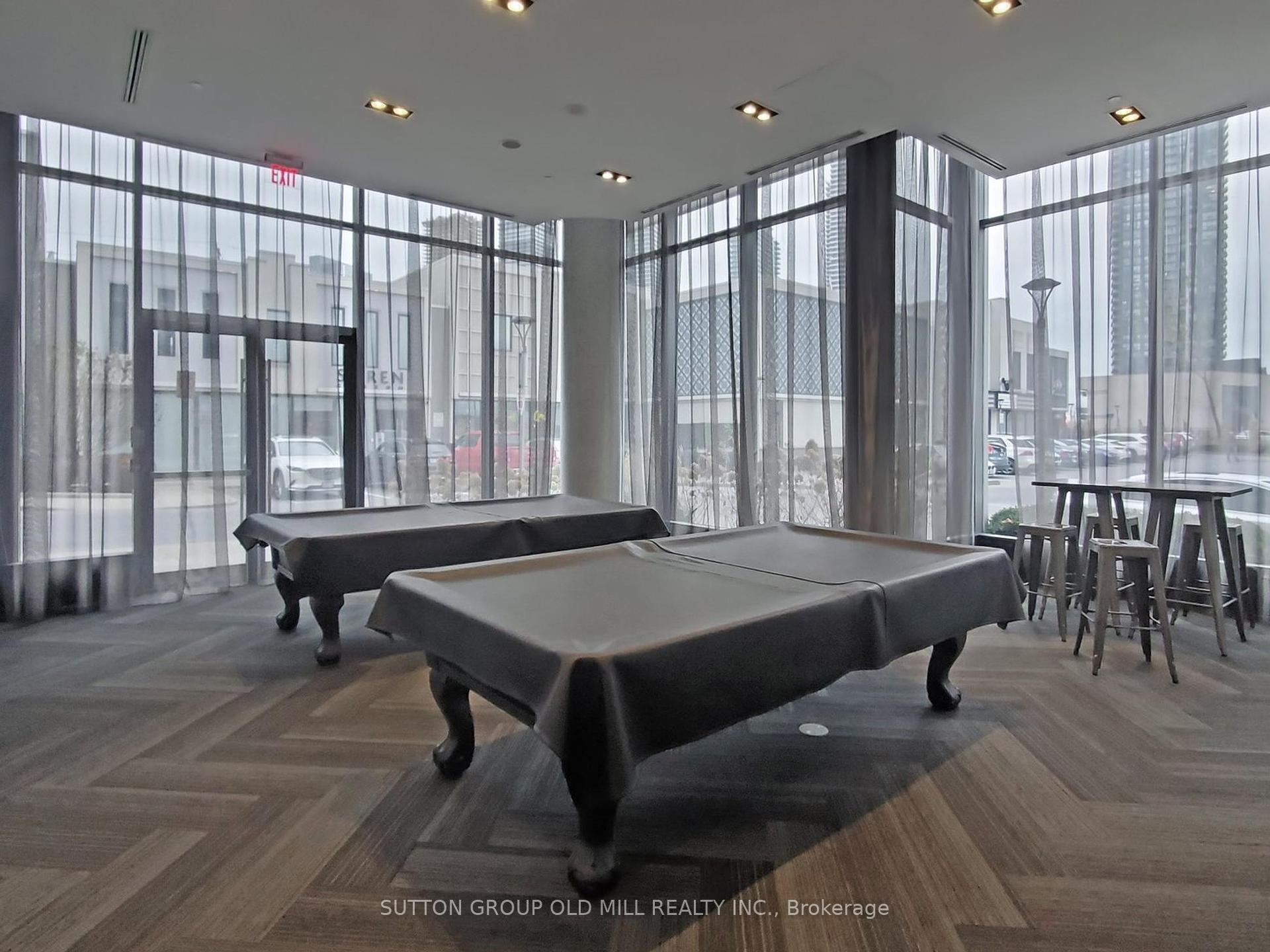 3 Bedrooms Condo at 90 Park Lawn, Toronto For sale