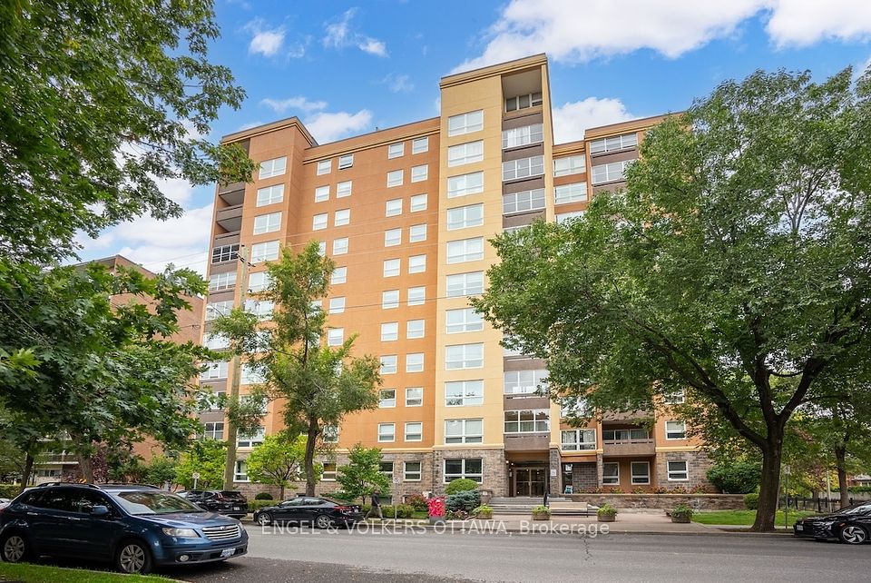 373 LAURIER