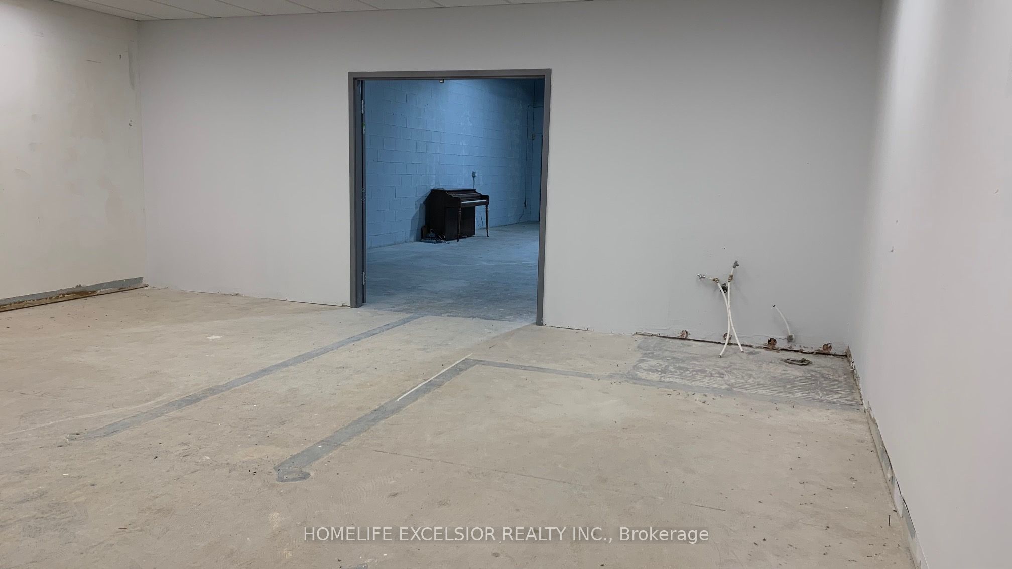825 Denison Street, #21