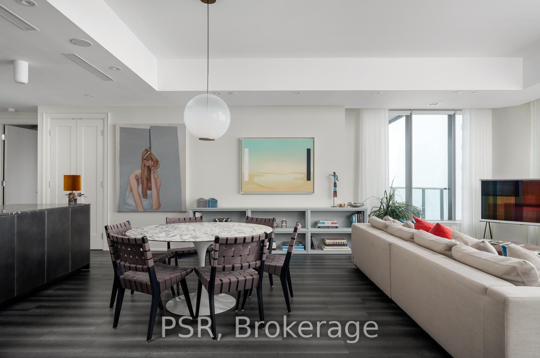 2 Bedrooms Condo at 77 Charles, Toronto For sale