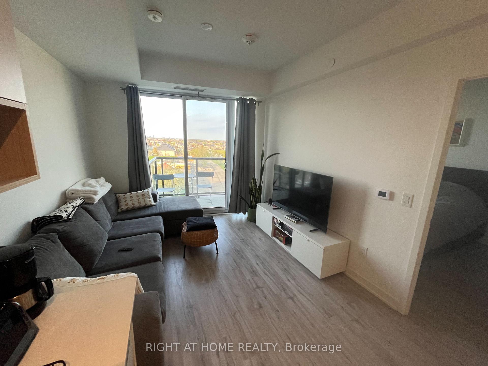 1 Bedroom Condo at 3005 Pine Glen, Oakville For sale
