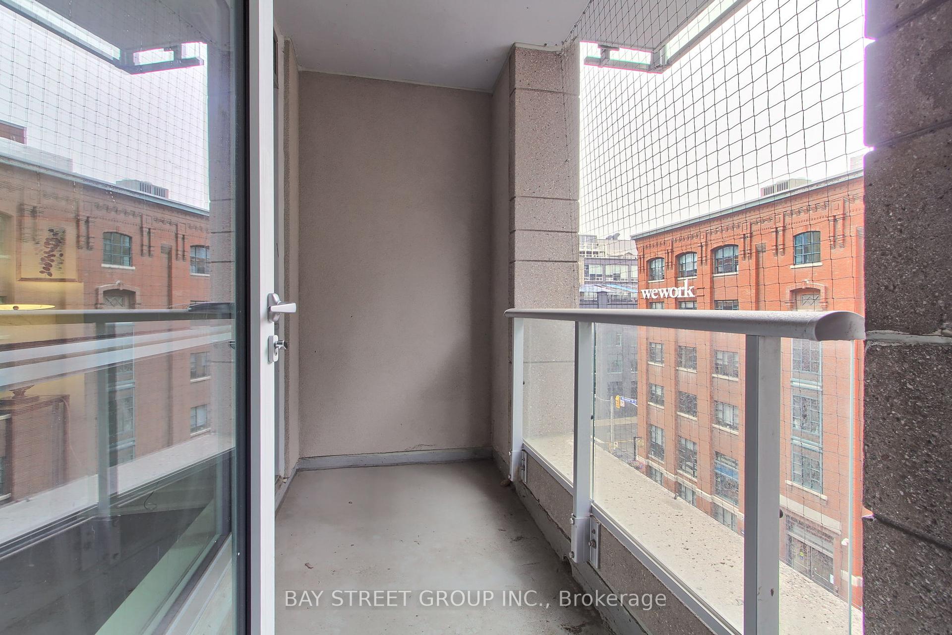 2 Bedrooms Condo at 199 Richmond, Toronto For sale
