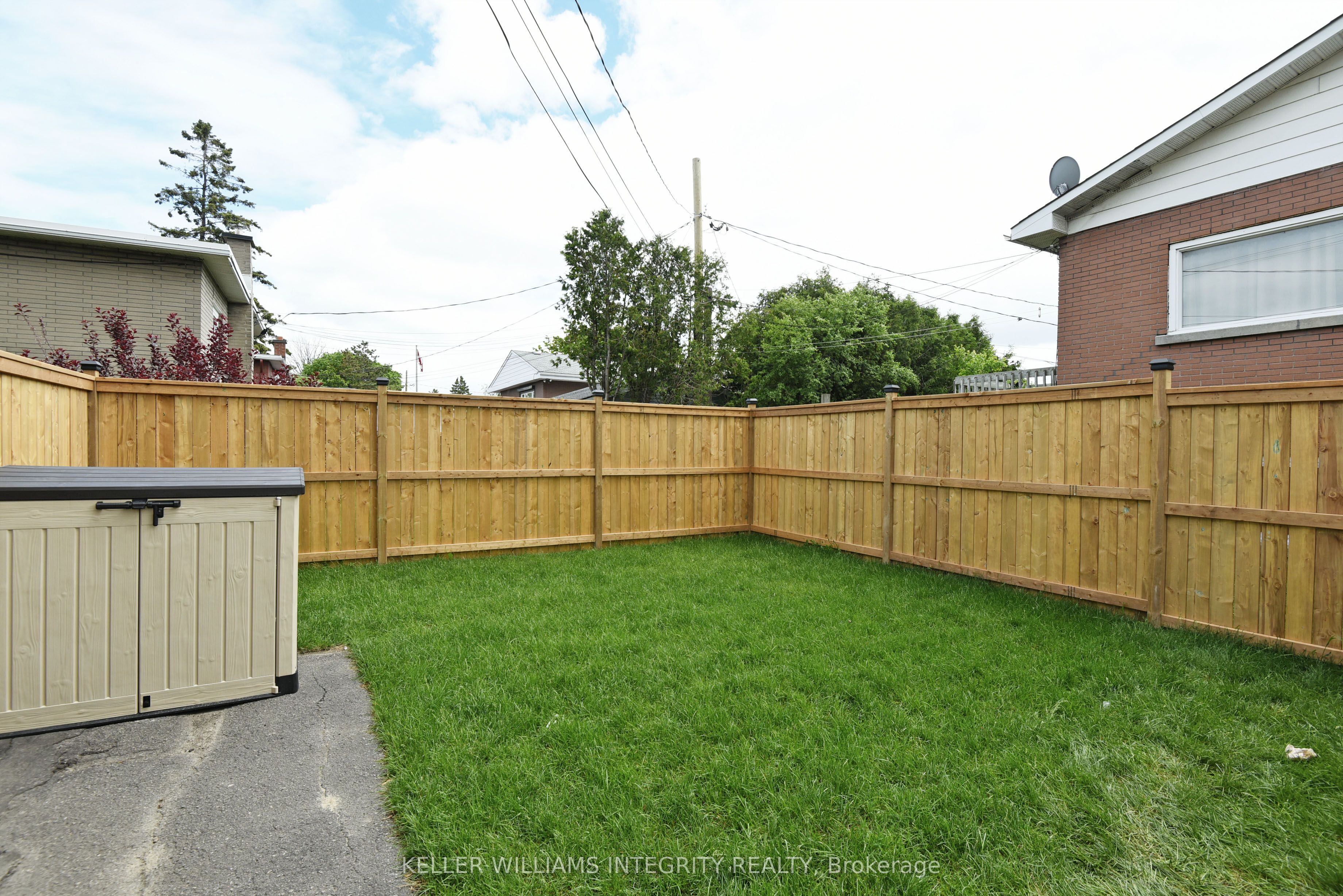 384 Tremblay Road, AltaVistaandArea, ON K1G 0B8