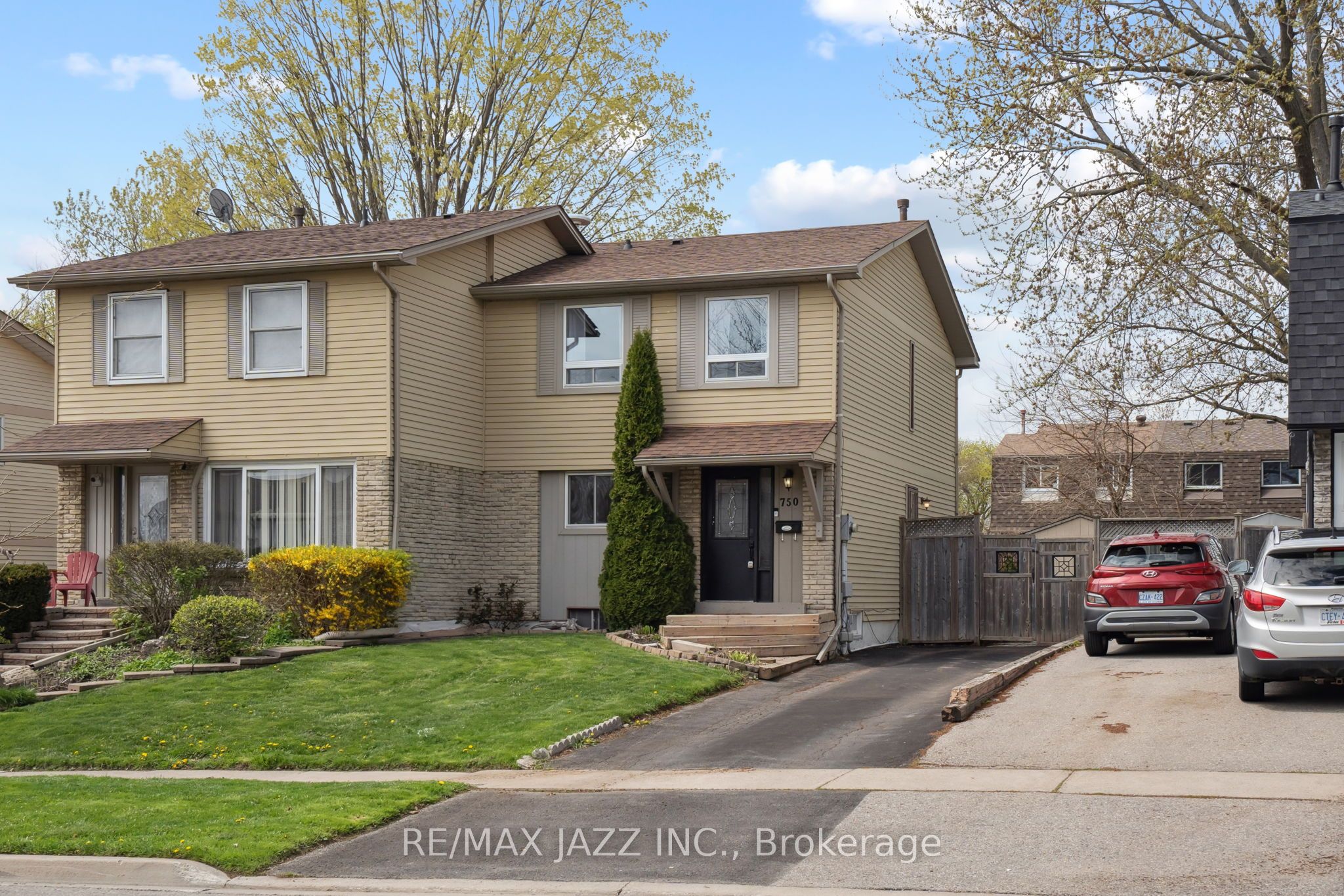 750 Hillcroft Street, Oshawa, ON L1G 7H6