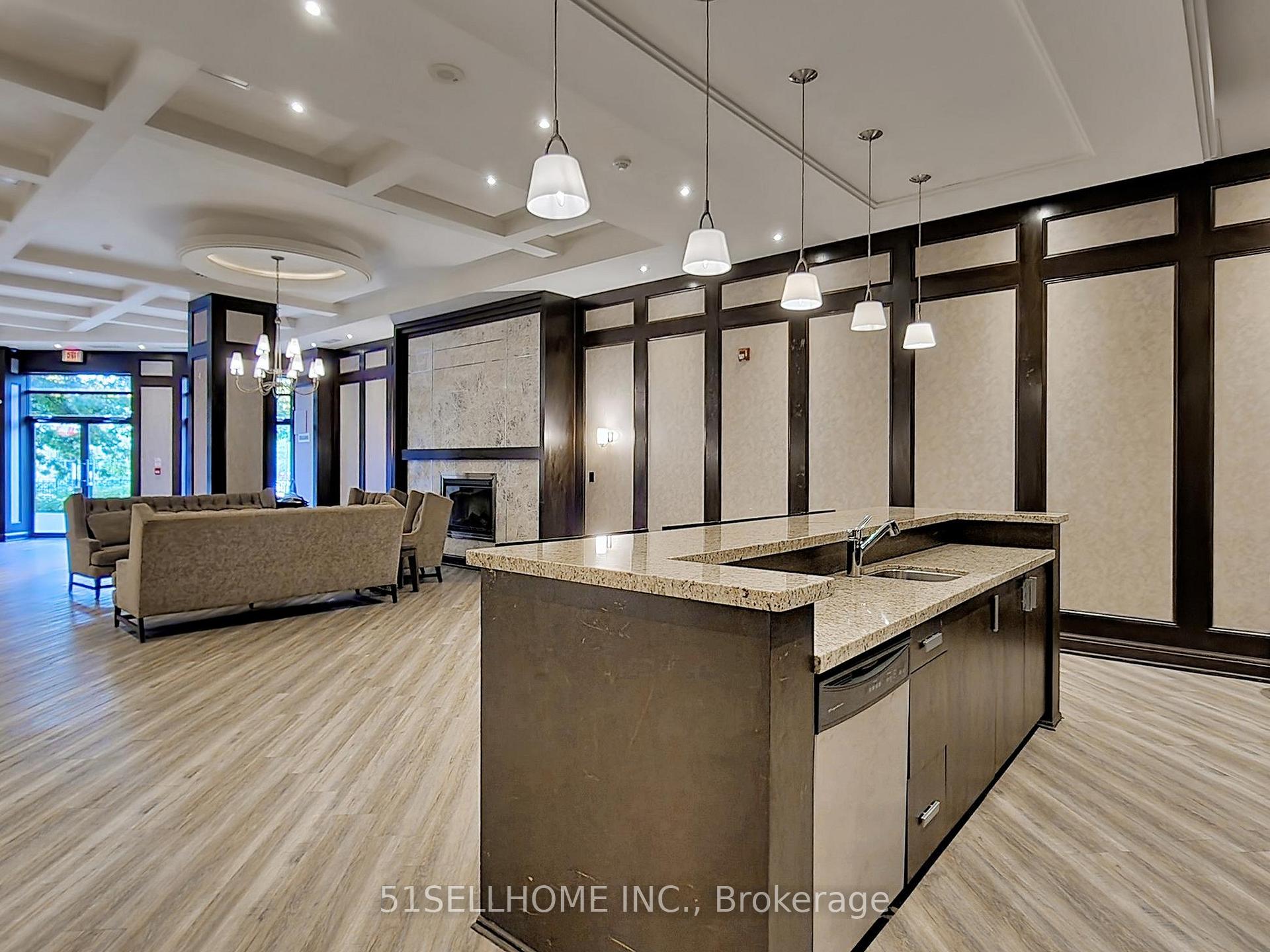 2 Bedrooms Condo at 133 Wynford,  Toronto For sale