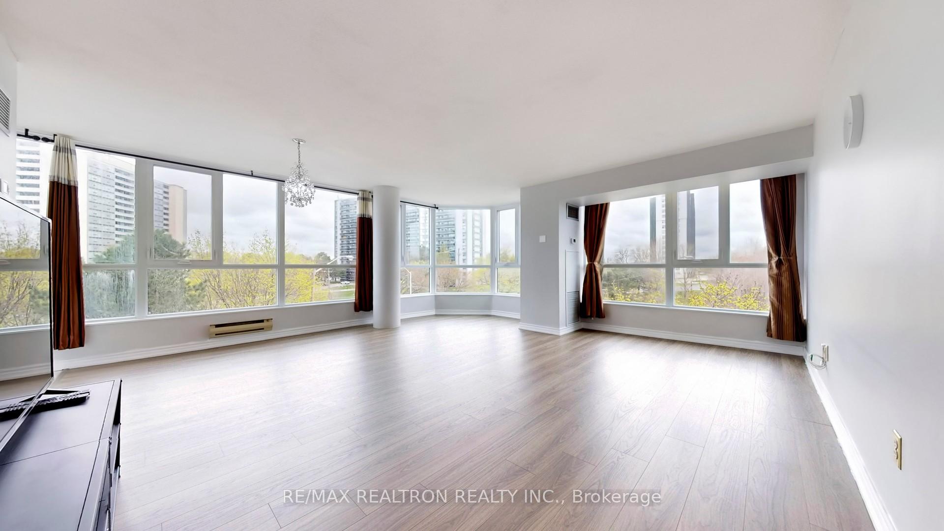 2 Bedrooms Condo at 3233 Eglinton,  Toronto For sale