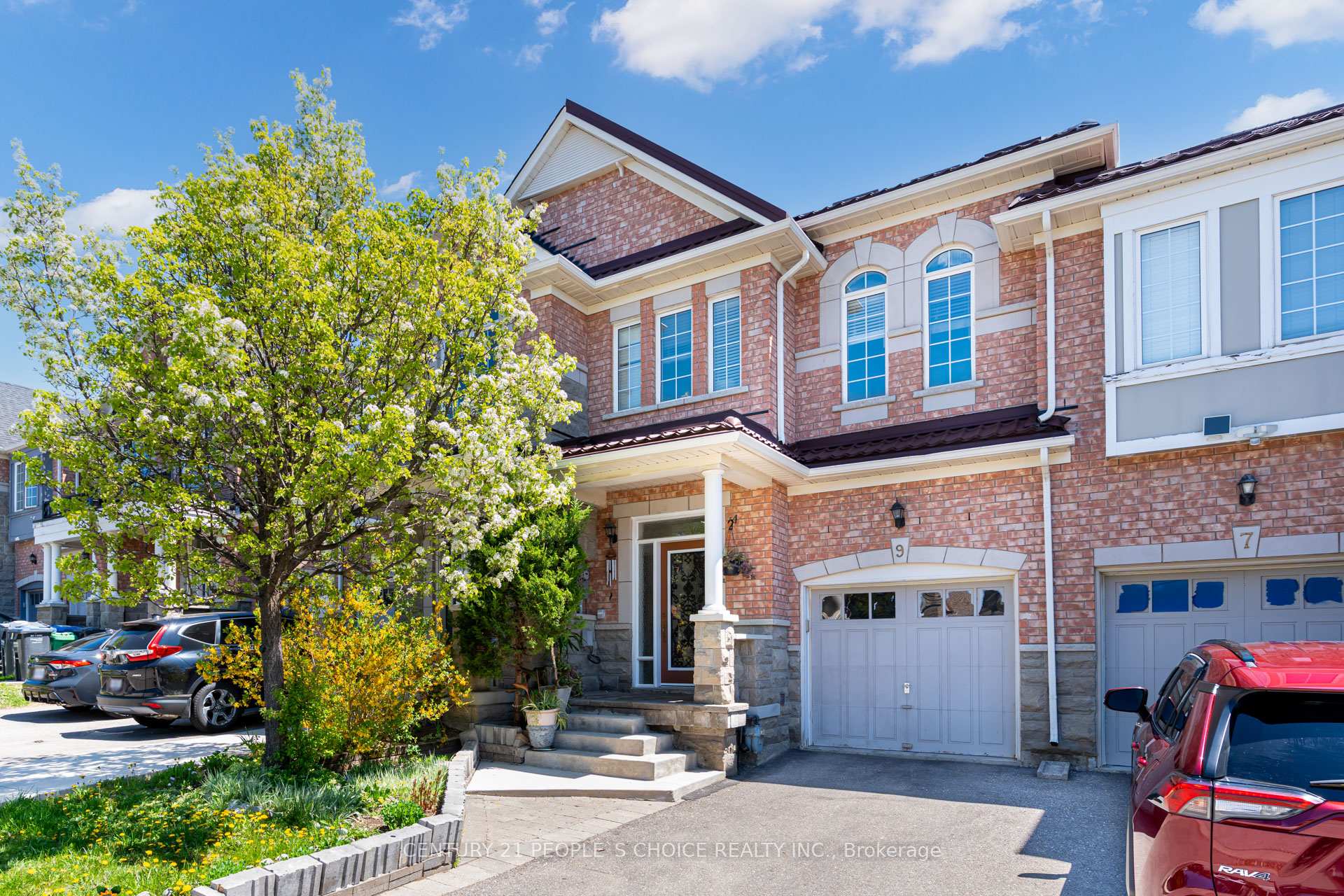 9 Saint Eugene Street, Brampton, ON L6Y 0N5