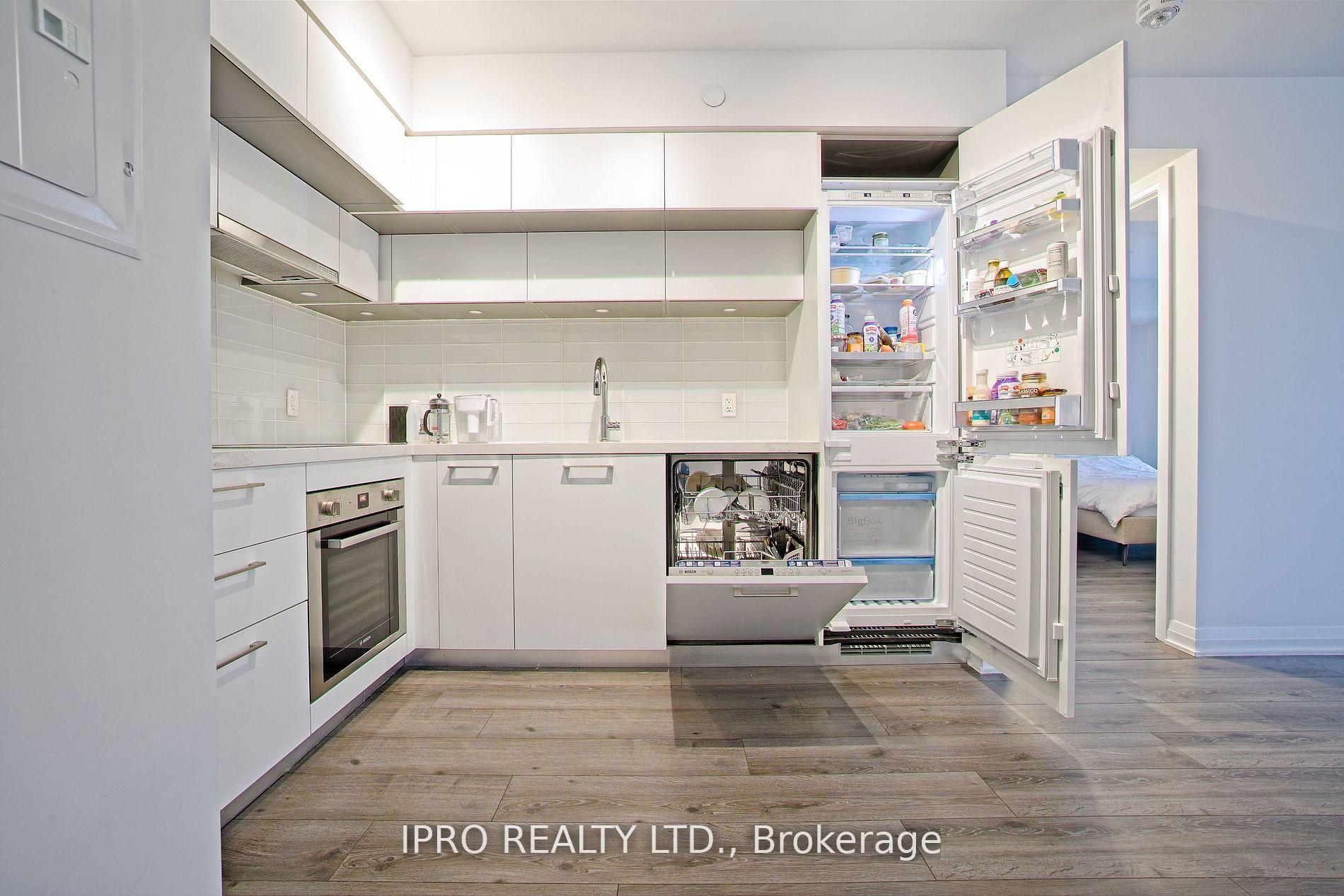 1 Bedroom Condo at 99 Foxbar, Toronto For sale