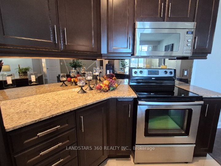 10 Bloorview Place, #706