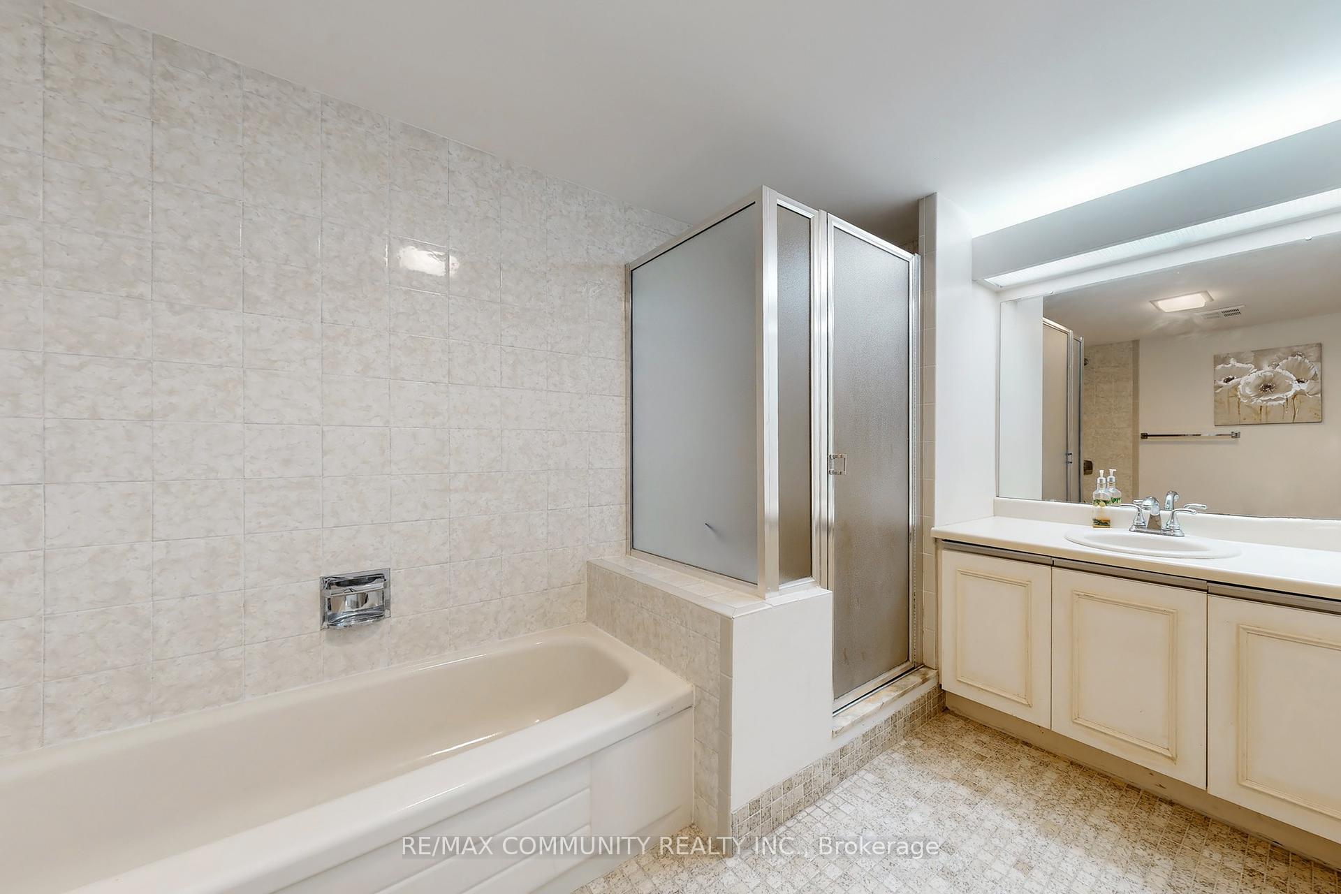 3 Bedrooms Condo at 2330 Bridletowne, Toronto For sale