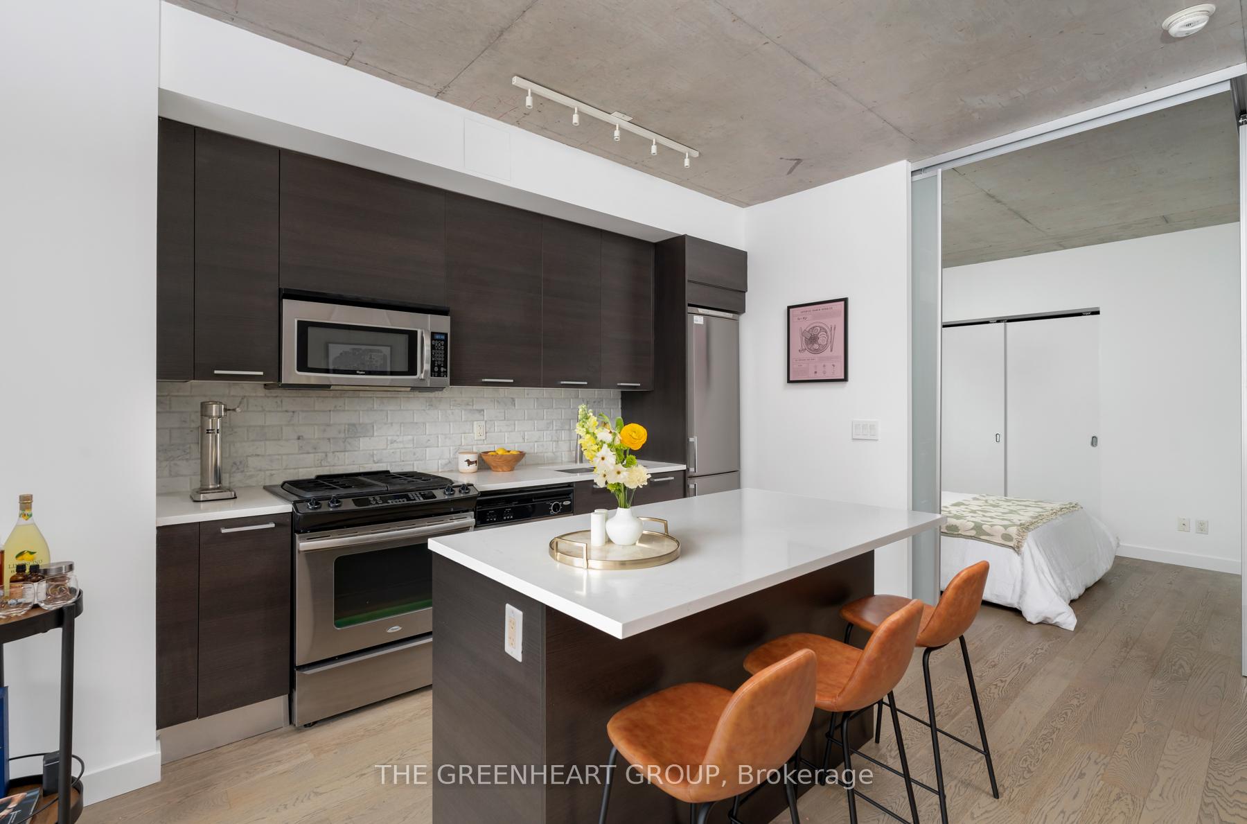 2 Bedrooms Condo at 90 Broadview,  Toronto For sale