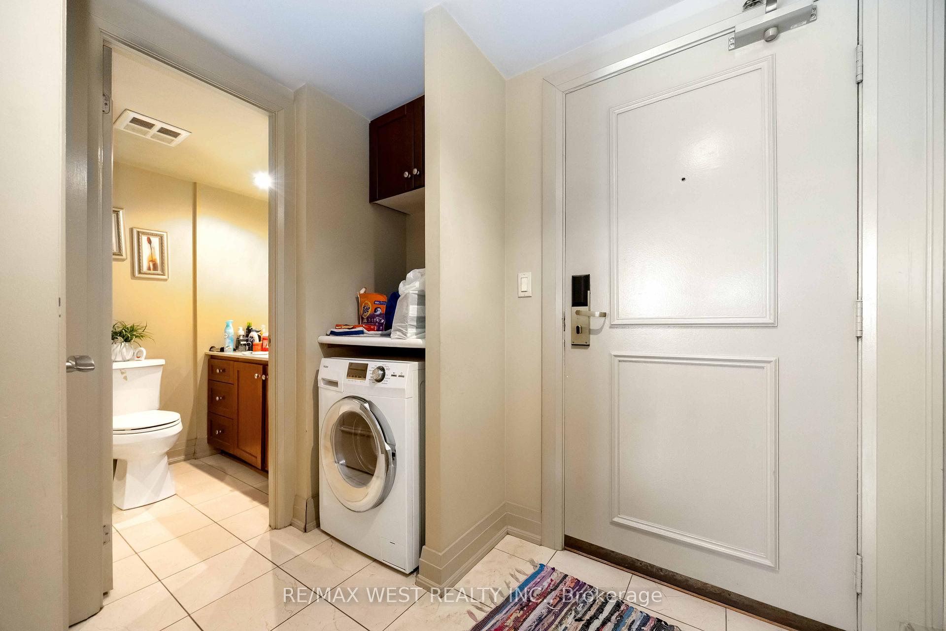 1 Bedroom Condo at 2737 Keele, Toronto For sale