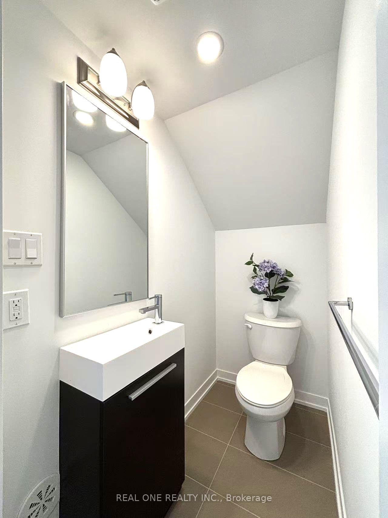 18 Turtle Island Road, #32