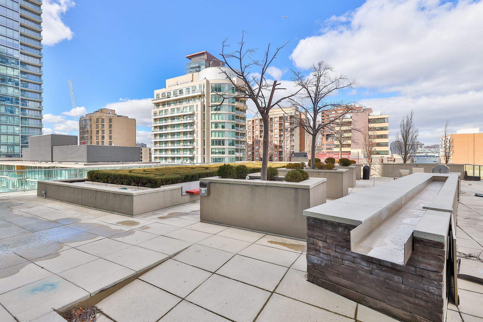 18 Yorkville Avenue 318