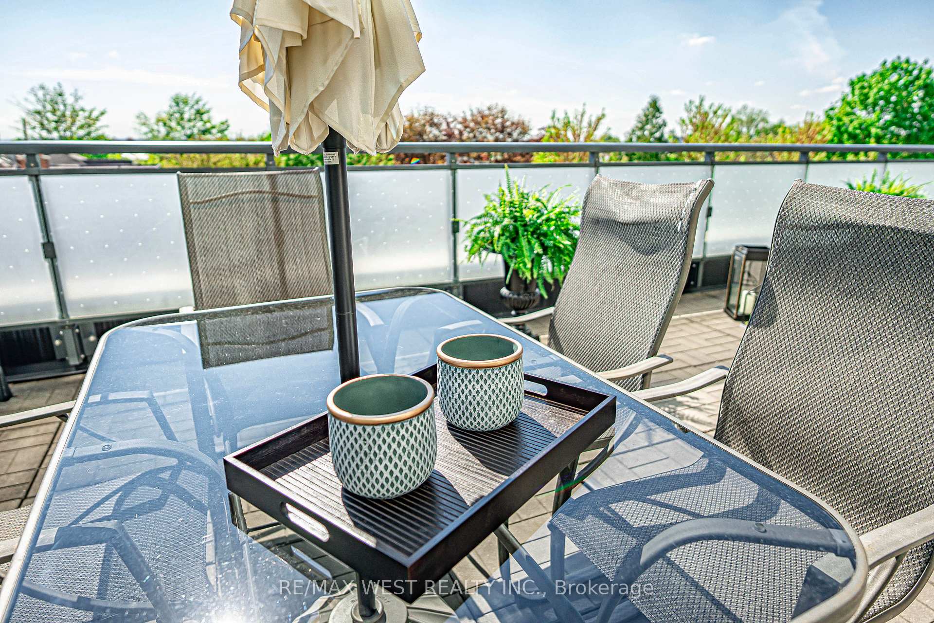 2 Bedrooms Condo at 2522 Keele, Toronto For sale