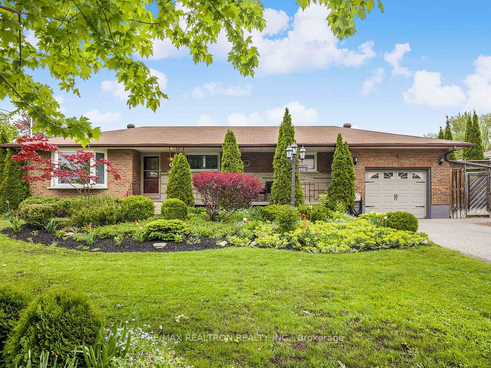 914 Willowdale