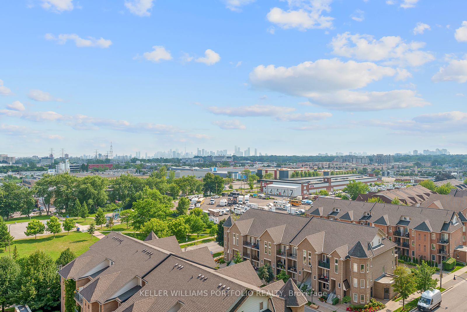 35 Brian Peck Crescent, #910
