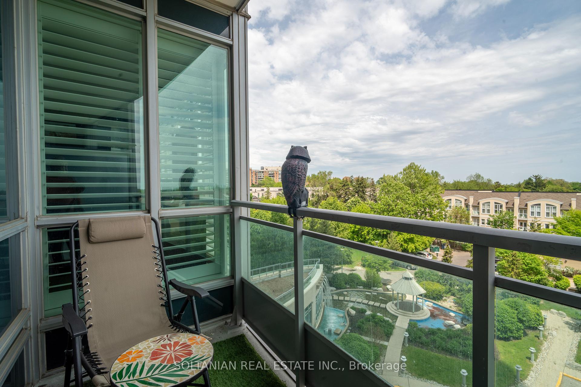 2 Bedrooms Condo at 60 Byng, Toronto For sale