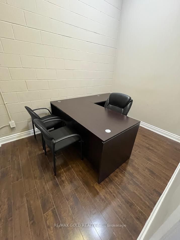 284 Orenda Road, #16