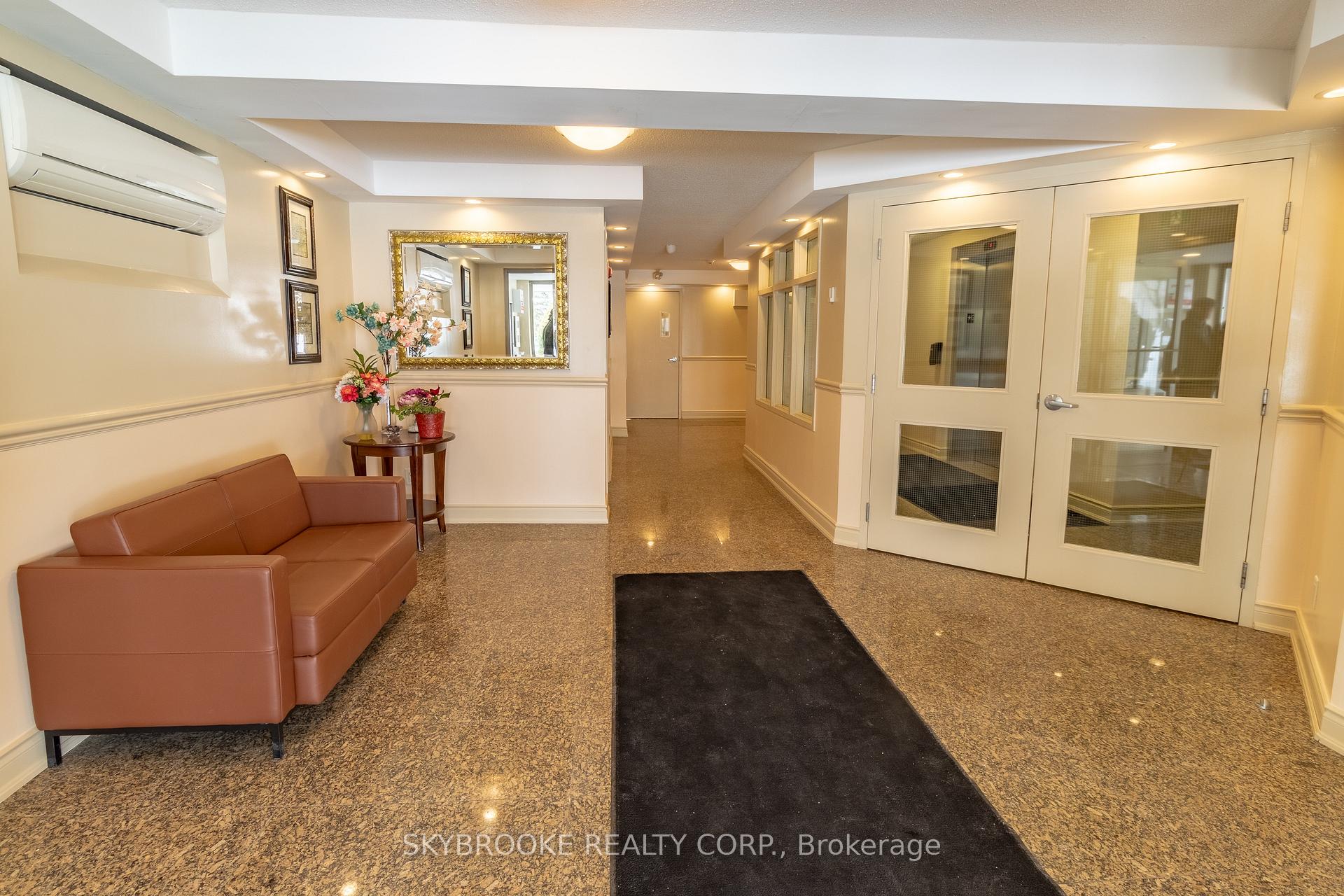 2 Bedrooms Condo at 245 Pine Grove,  Vaughan For sale
