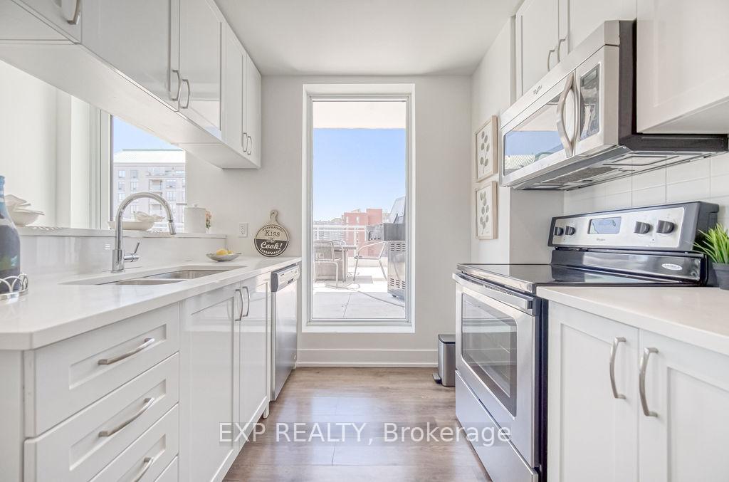 2 Bedrooms Condo at 68 Merton, Toronto For sale