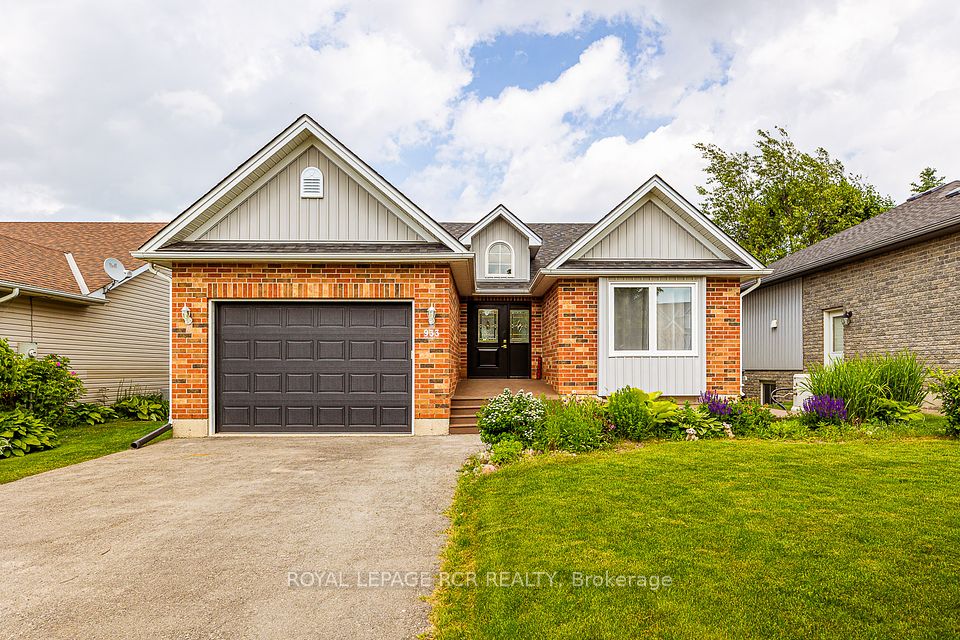 933 Greenwood