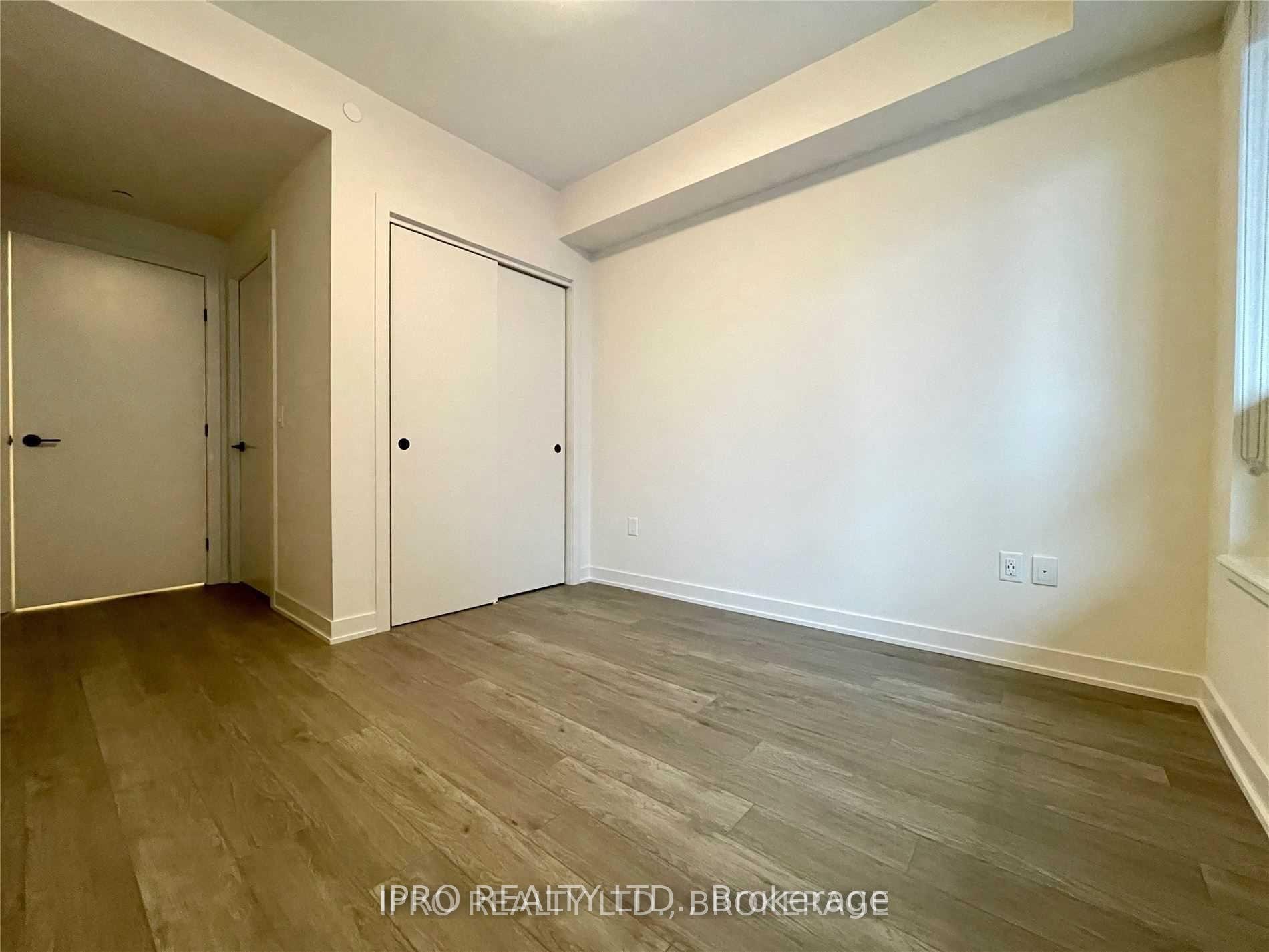 2 Bedrooms Condo at 212 King William,  Hamilton For sale