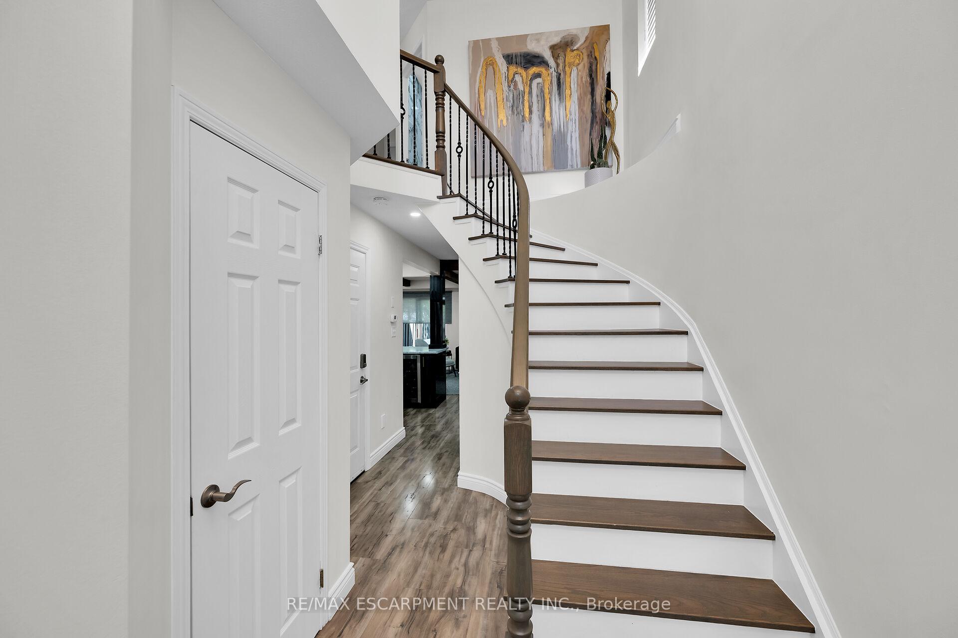 4 Bedrooms Condo at 134 Terni, Hamilton For sale