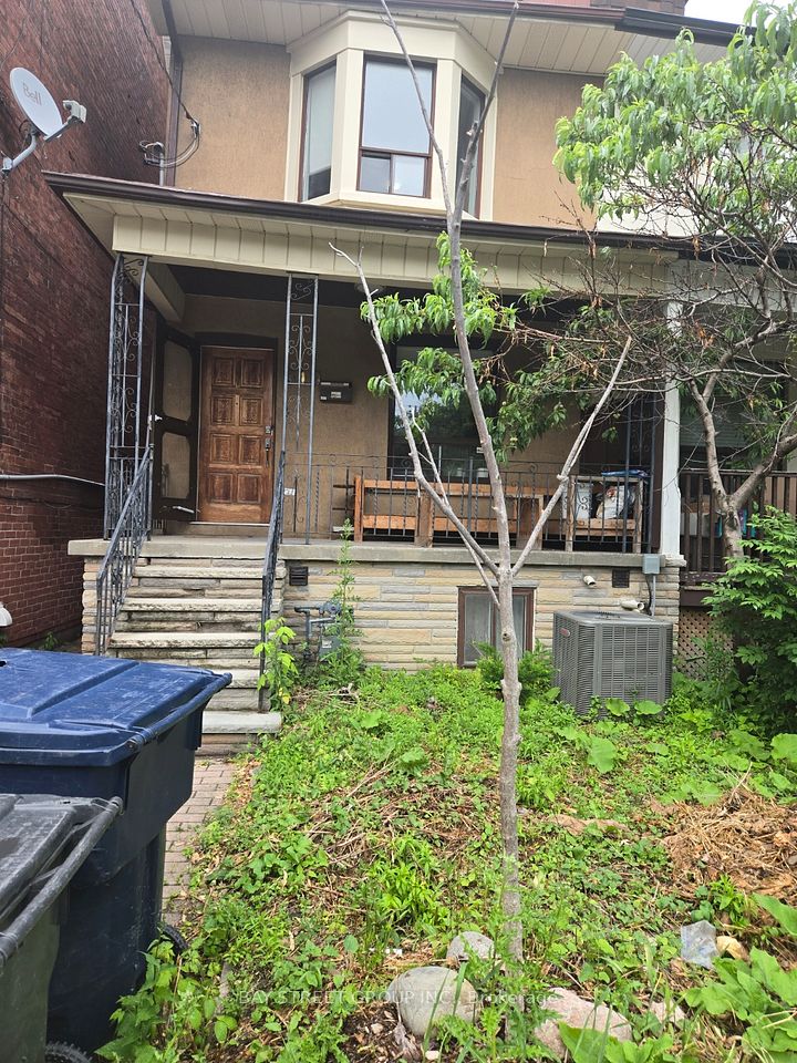 319 Clinton