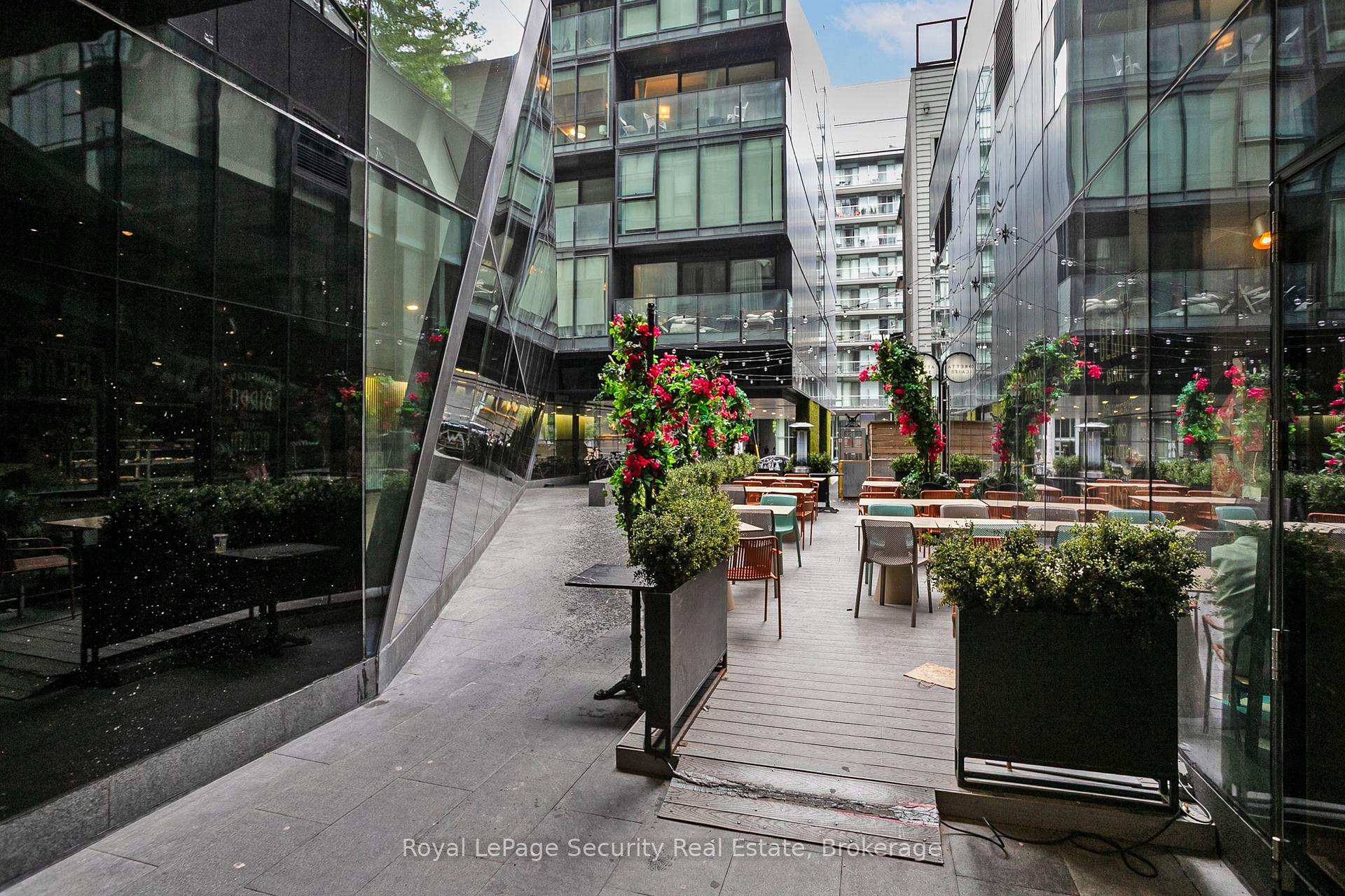 1 Bedroom Condo at 629 King, Toronto For sale