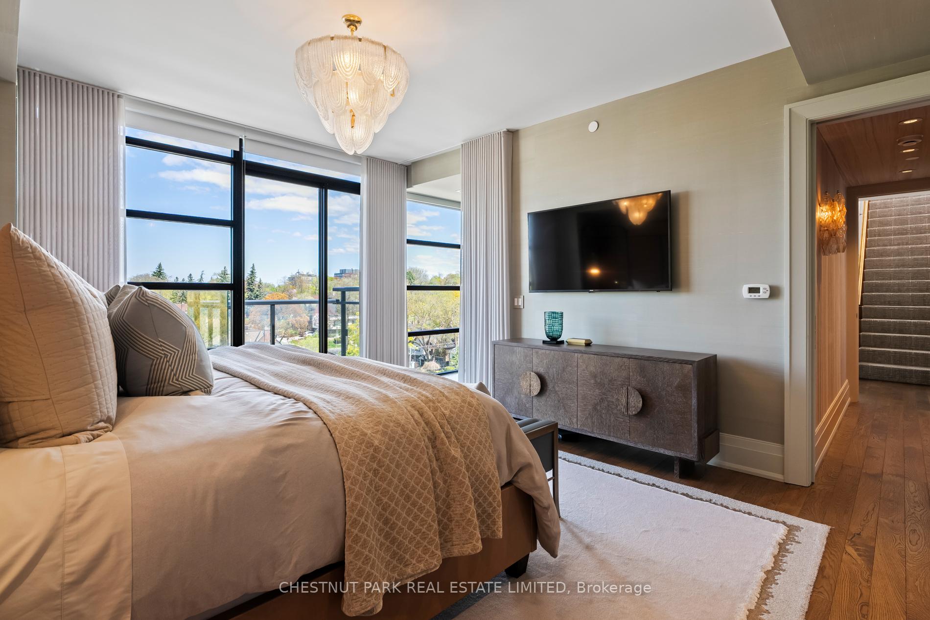 3 Bedrooms Condo at 170 Chiltern Hill, Toronto For sale