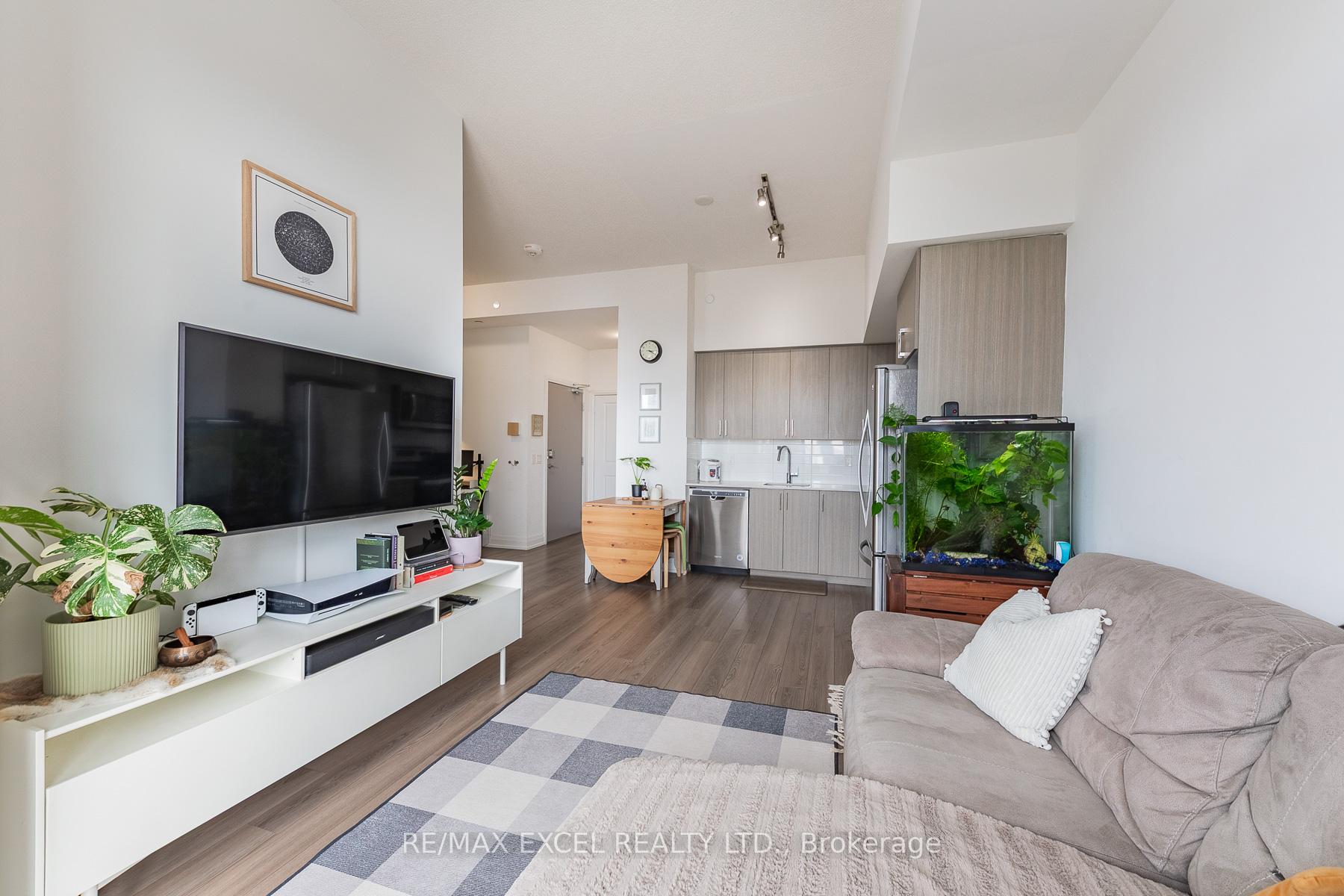 2 Bedrooms Condo at 3121 Sheppard Avenue, Toronto For sale