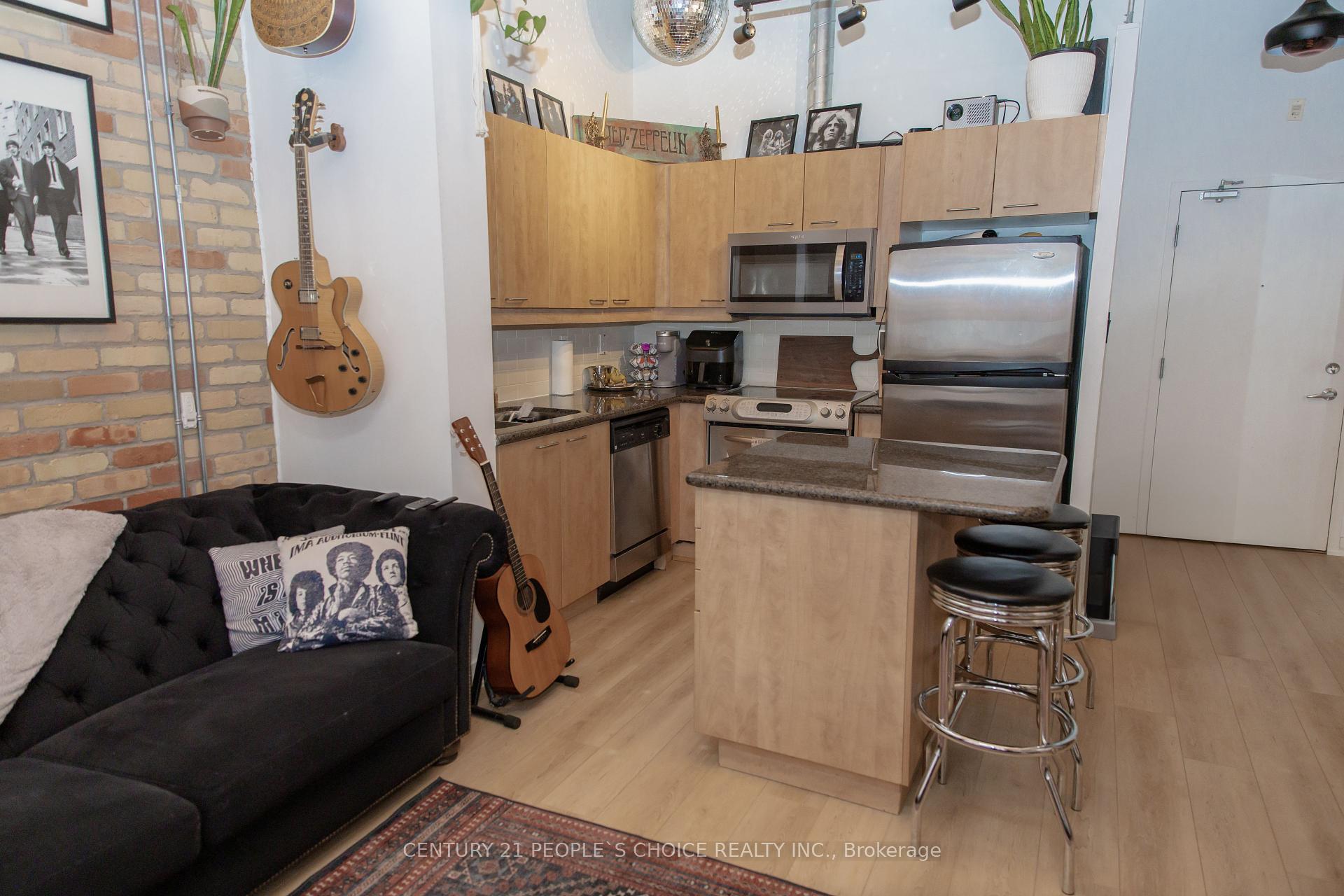 1 Bedroom Condo at 955 Queen,  Toronto For sale