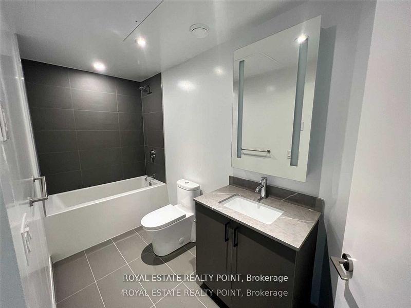 2 Bedrooms Condo at 135 East Liberty, Toronto For sale