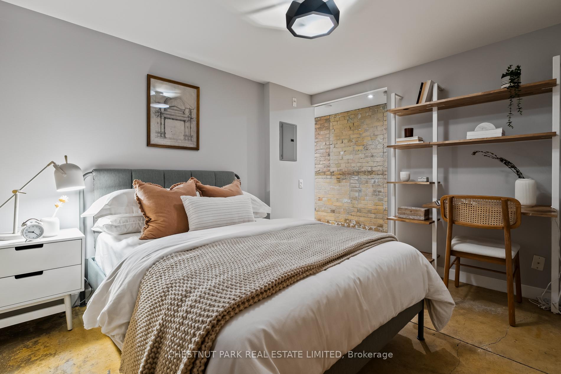 2 Bedrooms Condo at 363 Sorauren, Toronto For sale