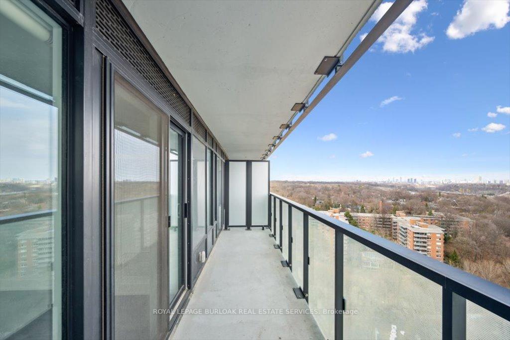 1 Bedroom Condo at 575 Bloor,  Toronto For sale