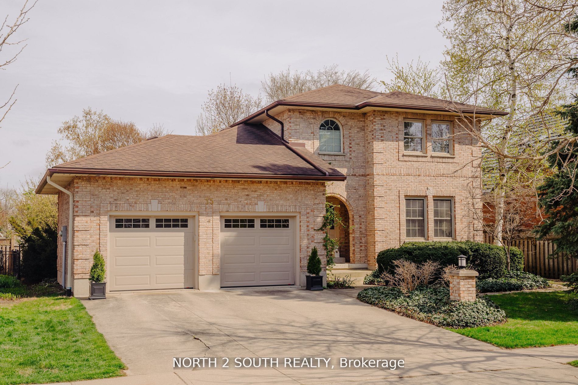 35 Nightingale Place, Stratford, ON N5A 7V9