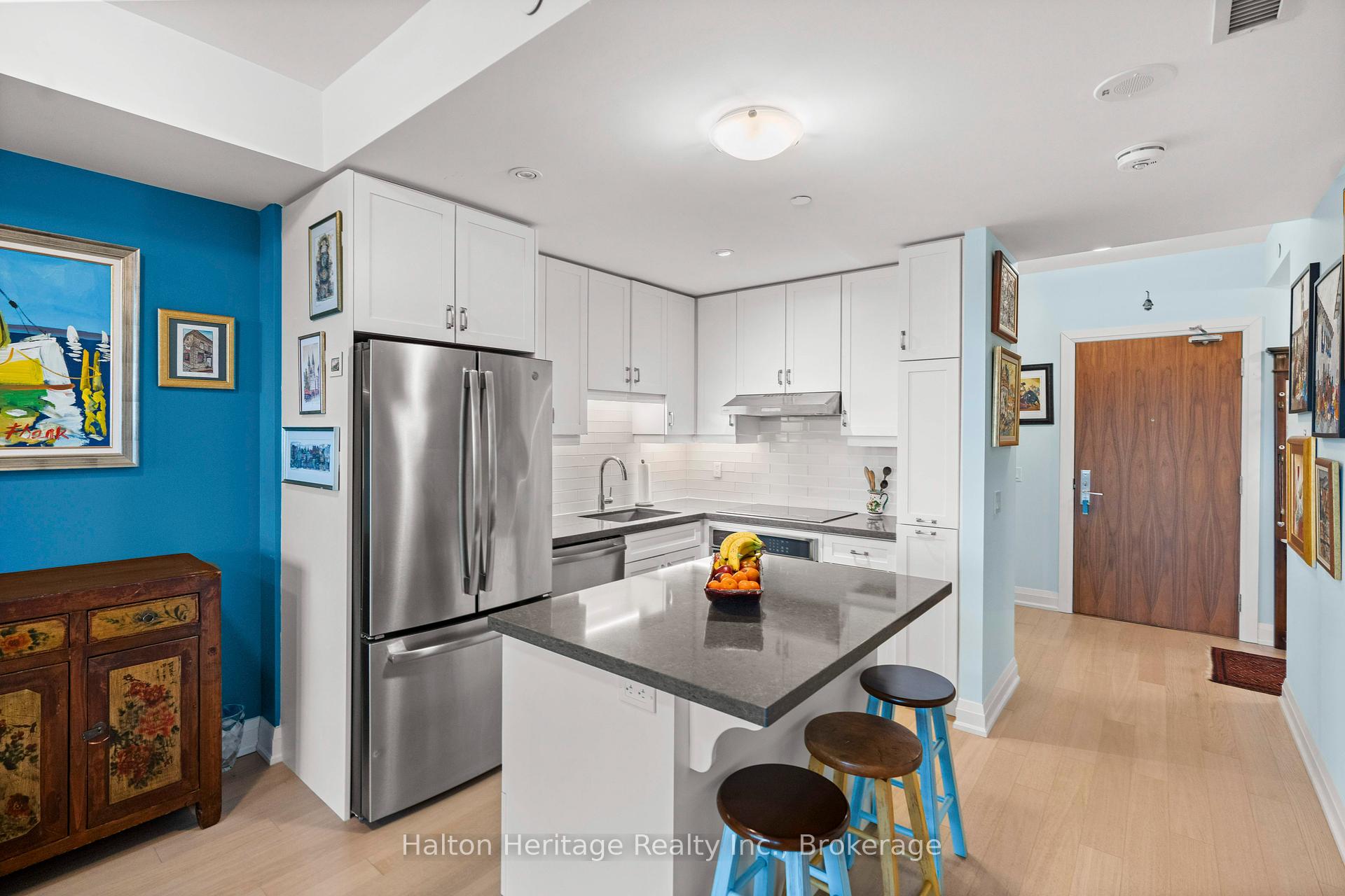 1 Bedroom Condo at 2025 Maria, Burlington For sale