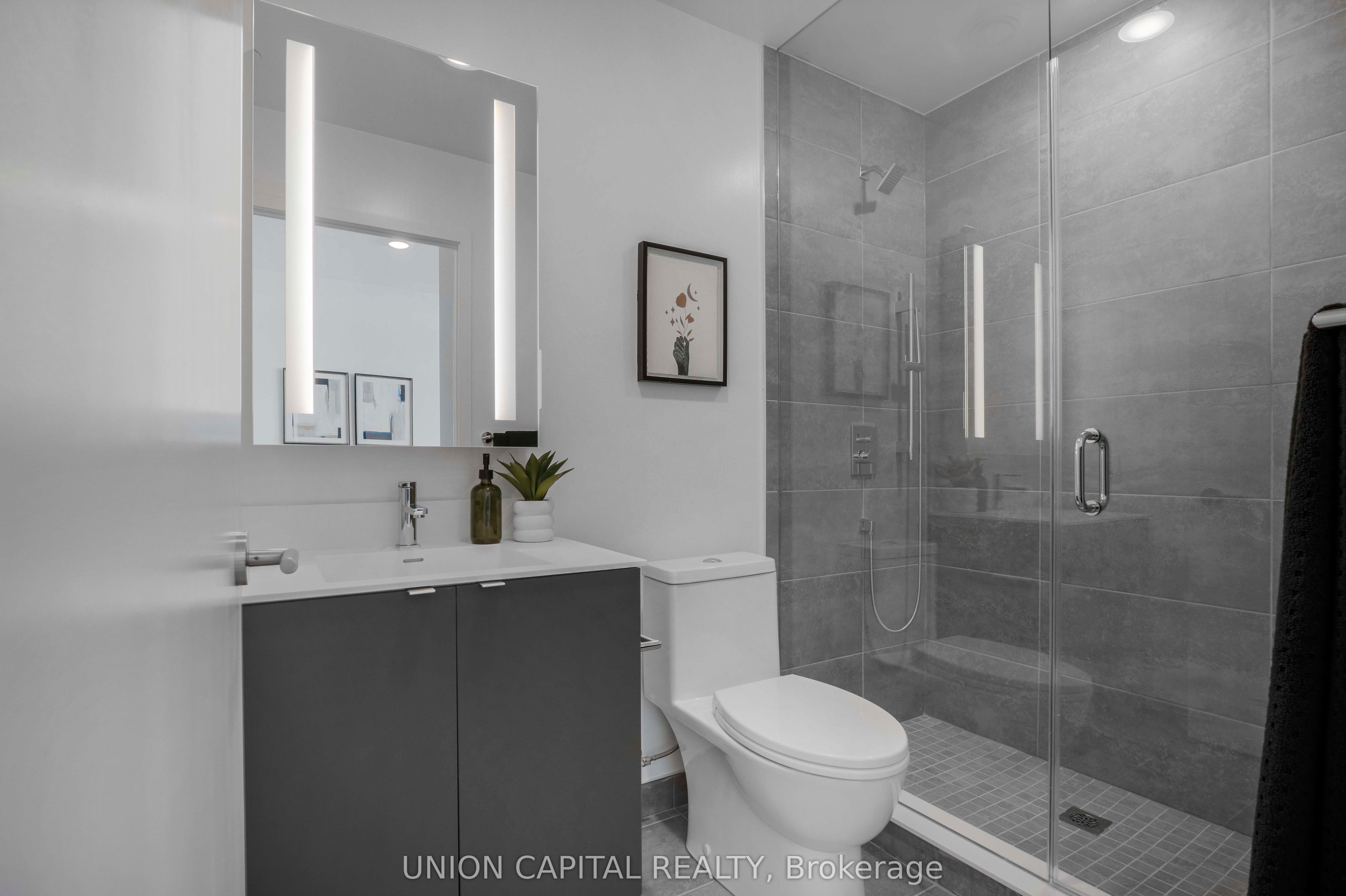 500 Dupont Street, #319