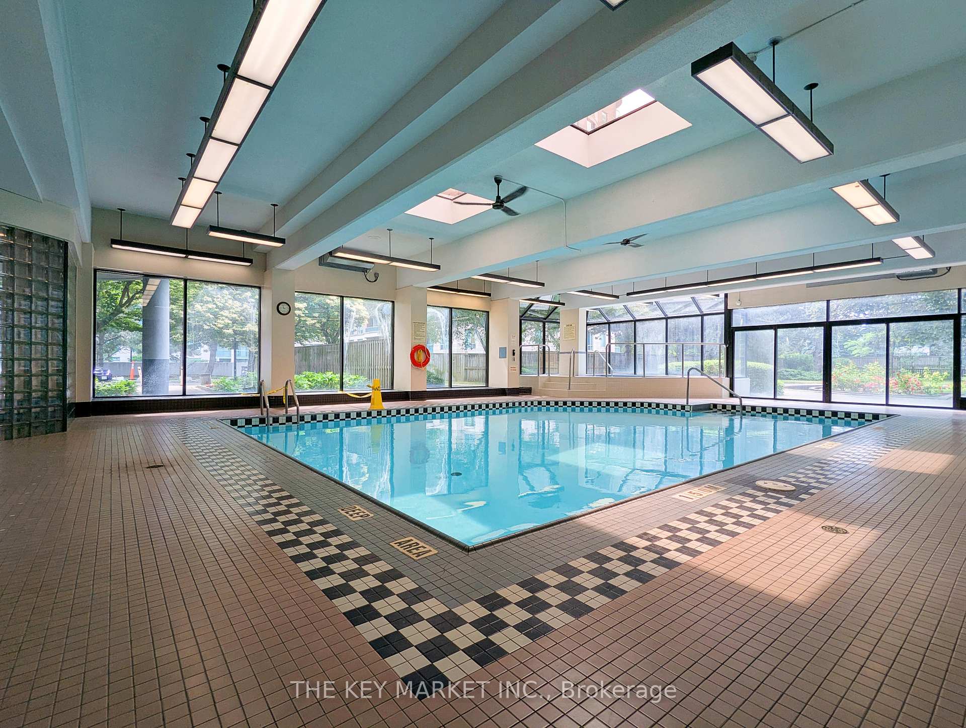 4 Bedrooms Condo at 7 Bishop, Toronto For sale